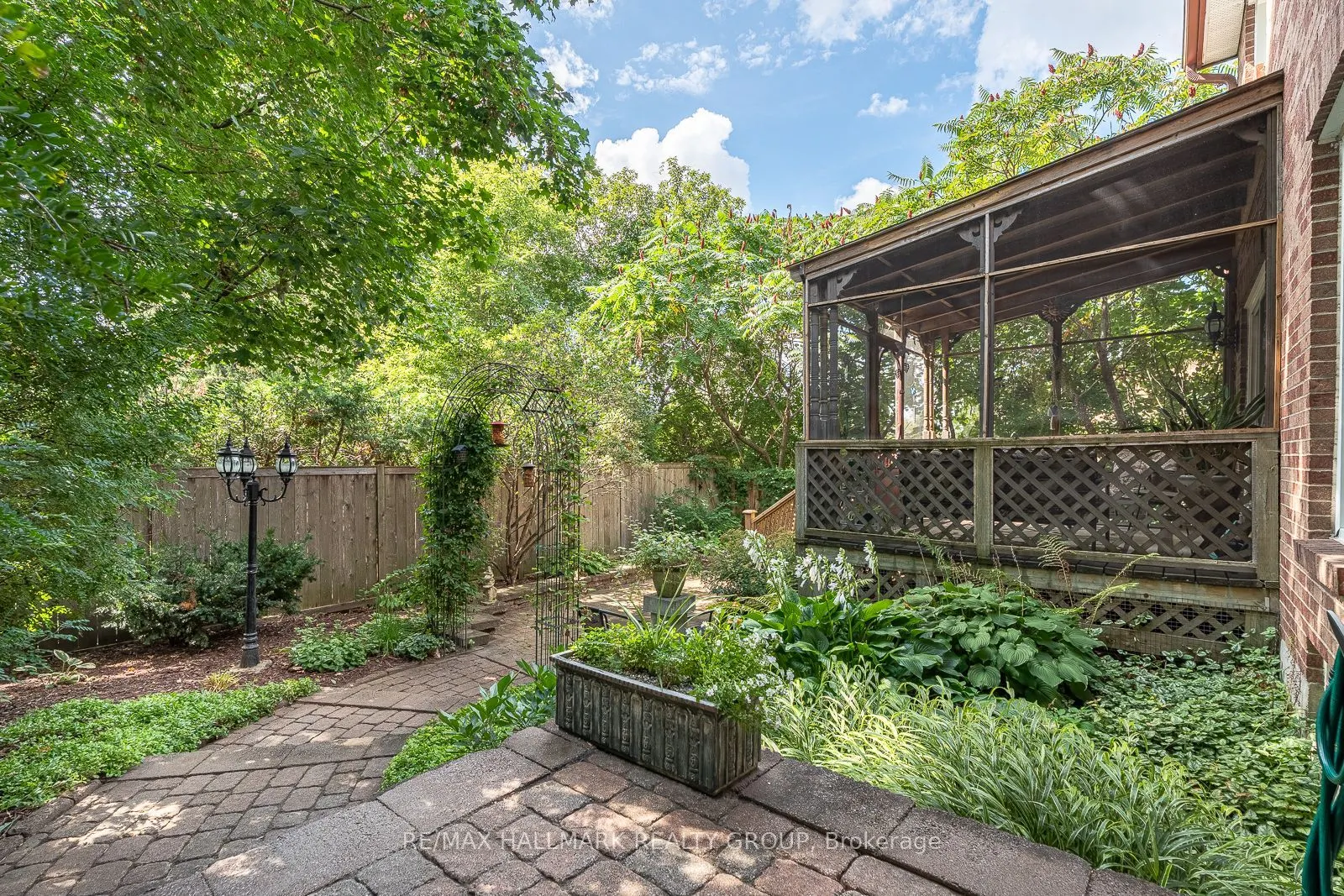 1898 RUSSELL Road #2