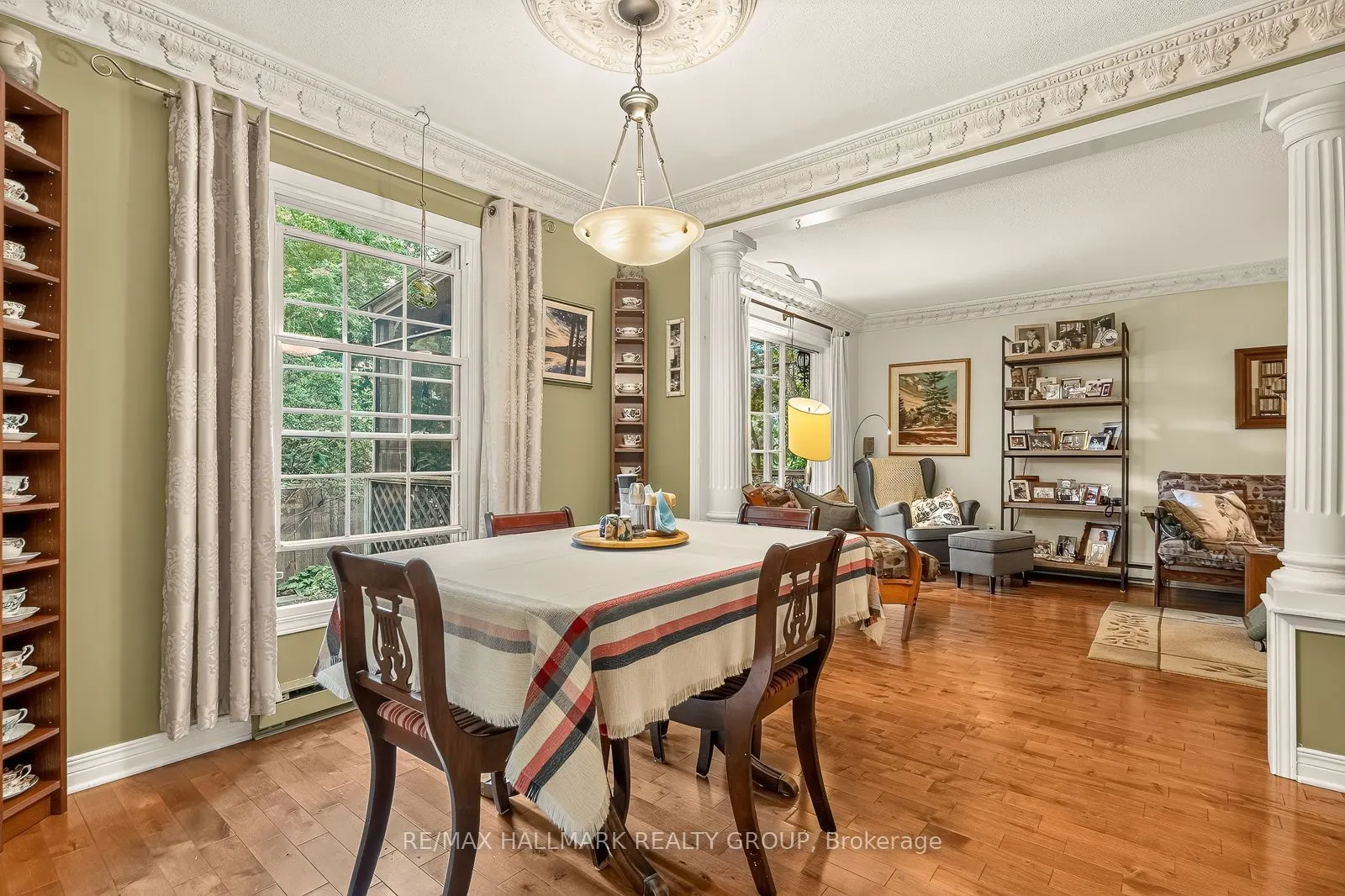 1898 RUSSELL Road #2