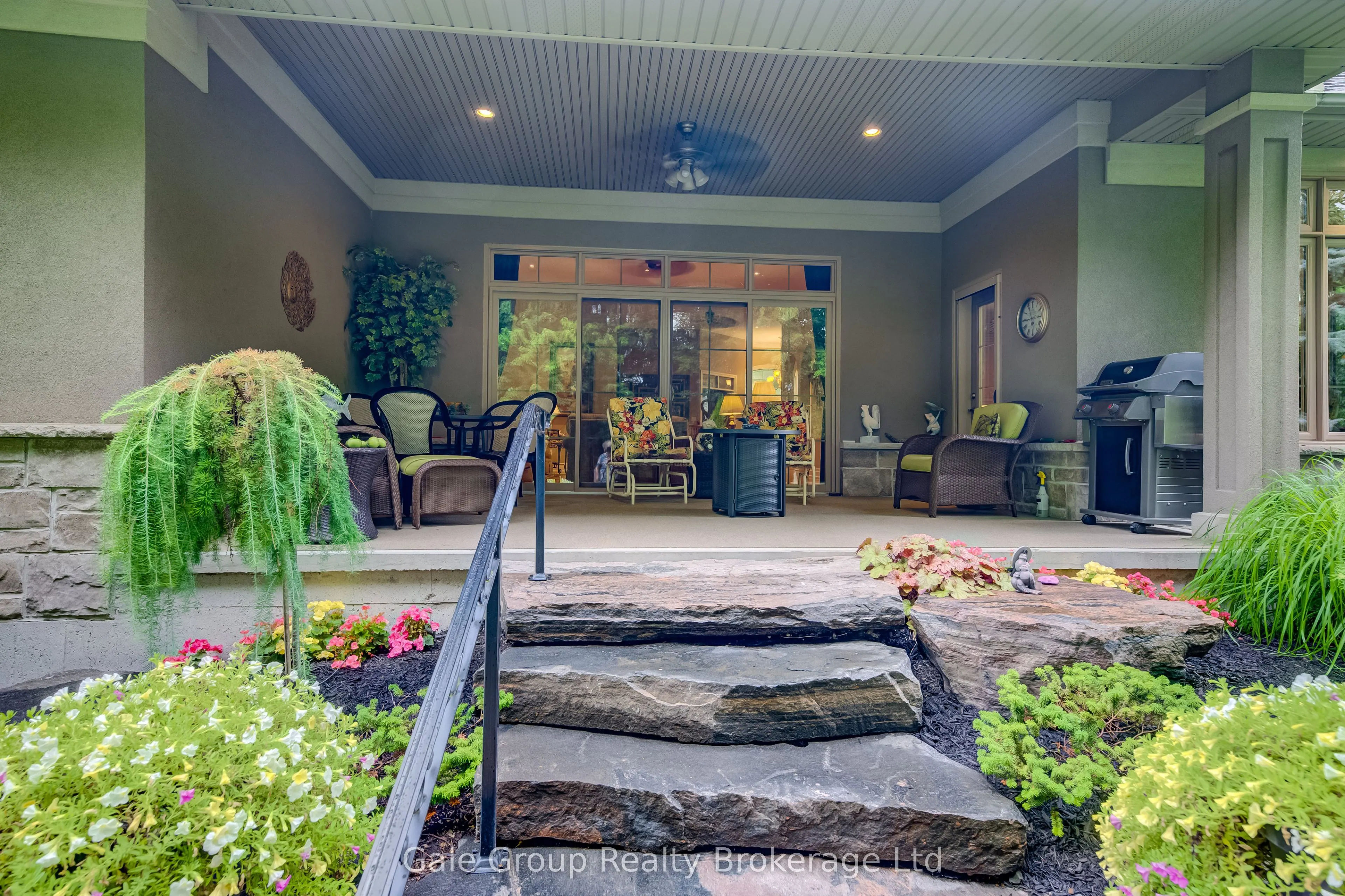 612 Lakeview Drive