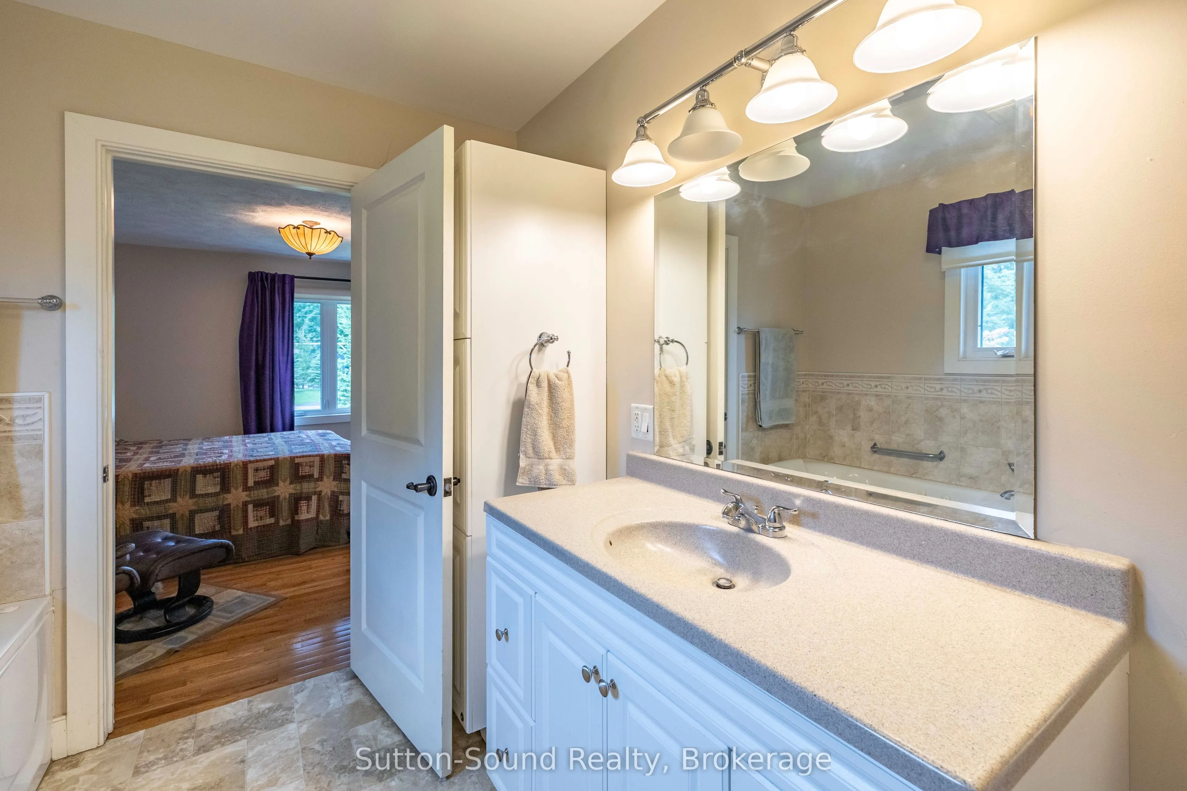 827 13th Street W
