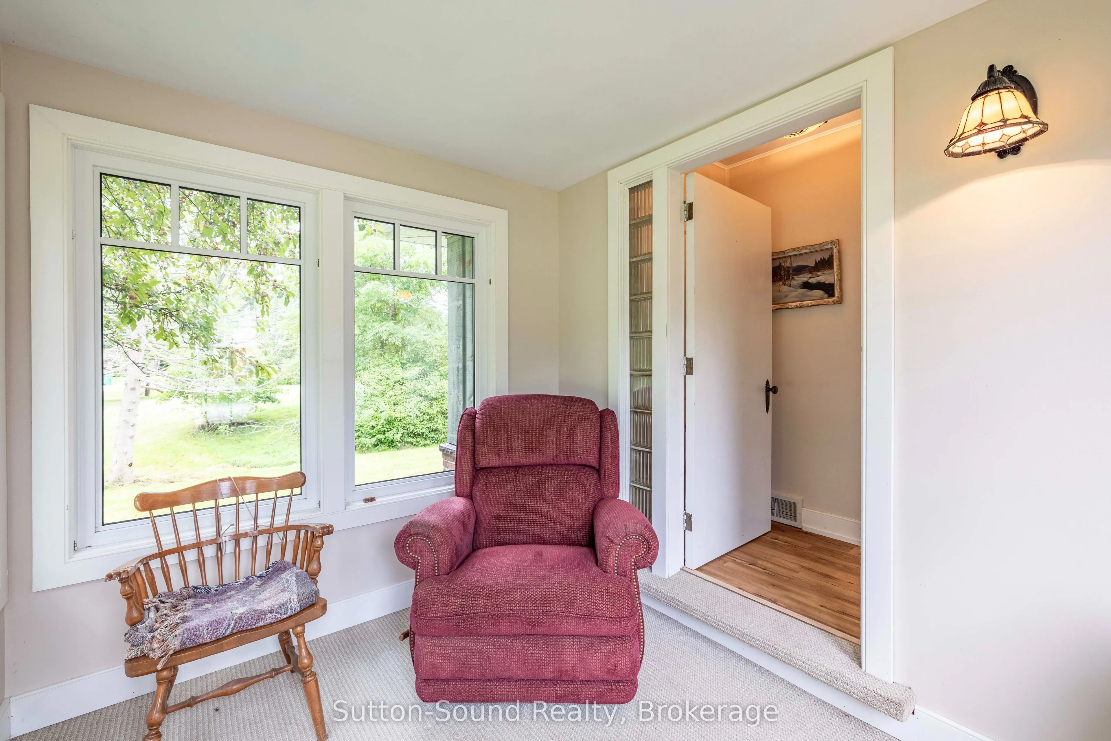 827 13th Street W