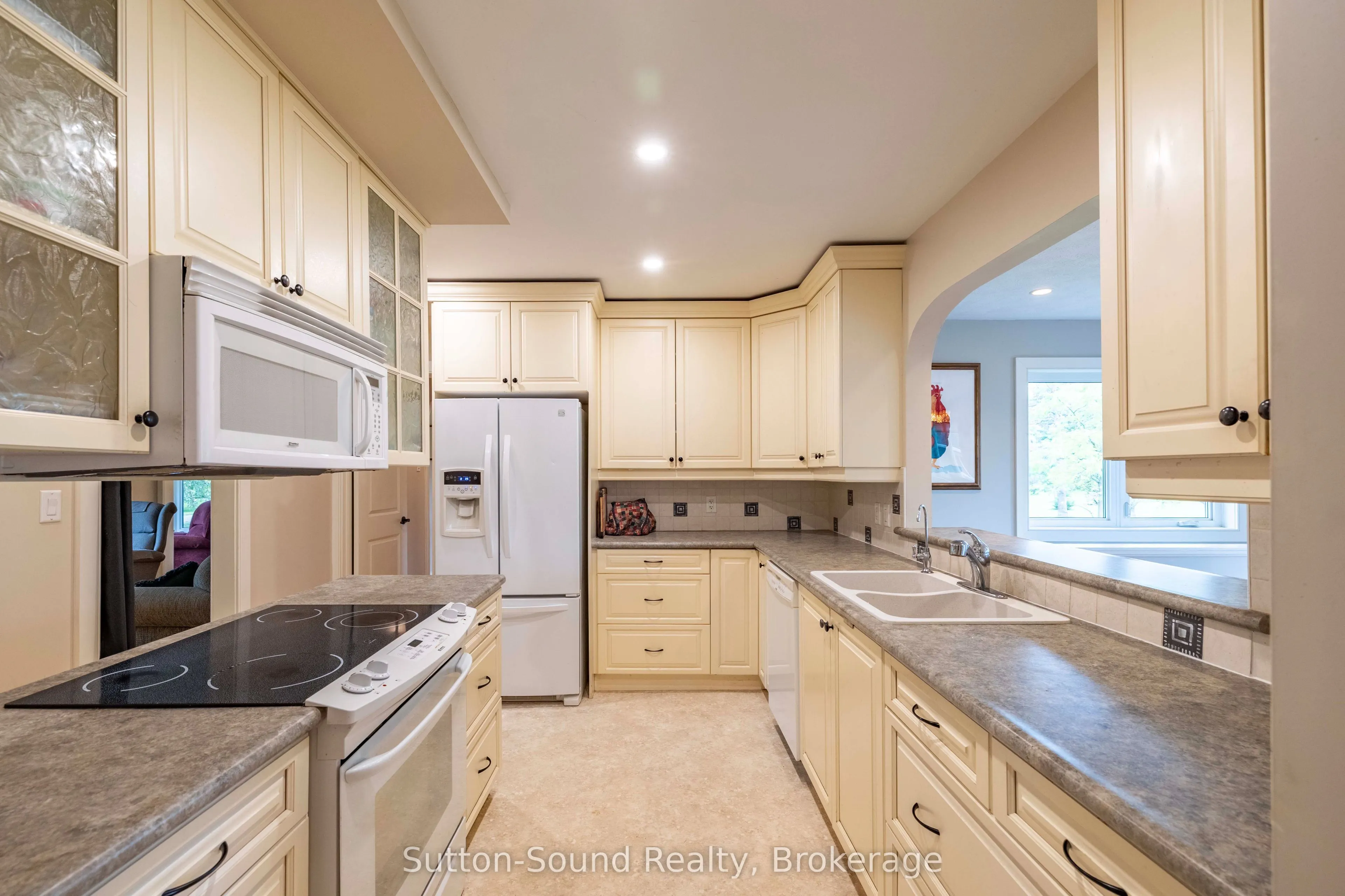 827 13th Street W