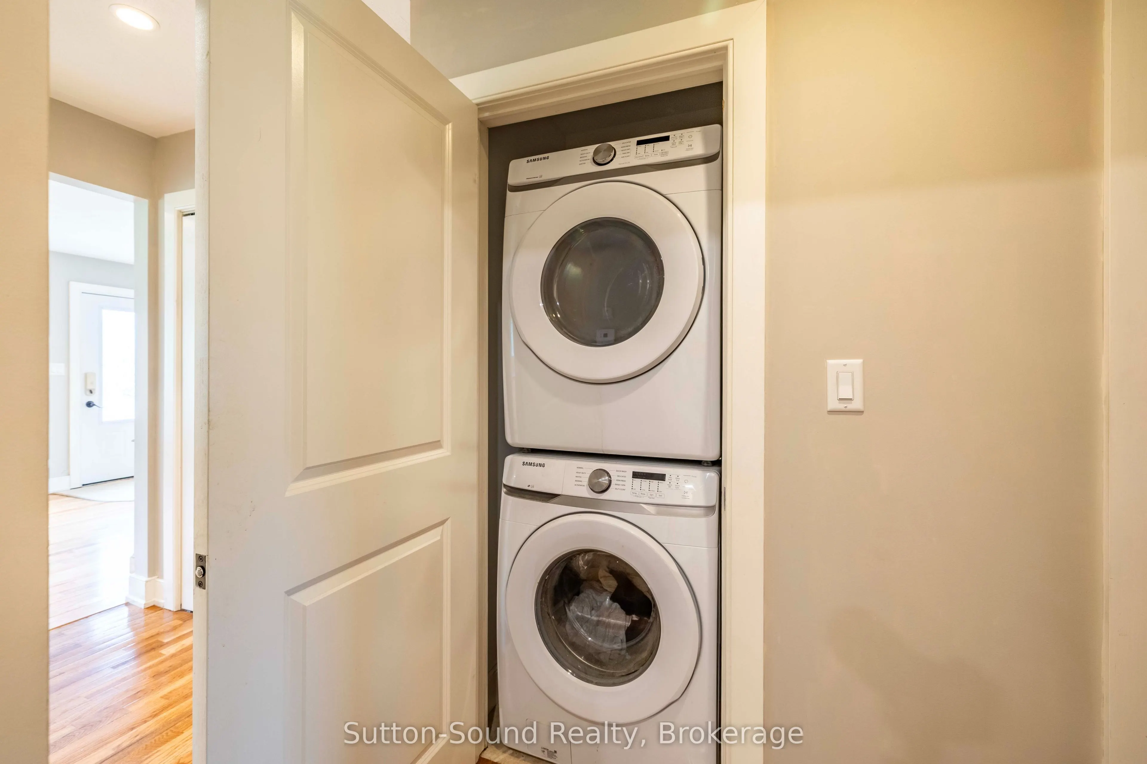 827 13th Street W