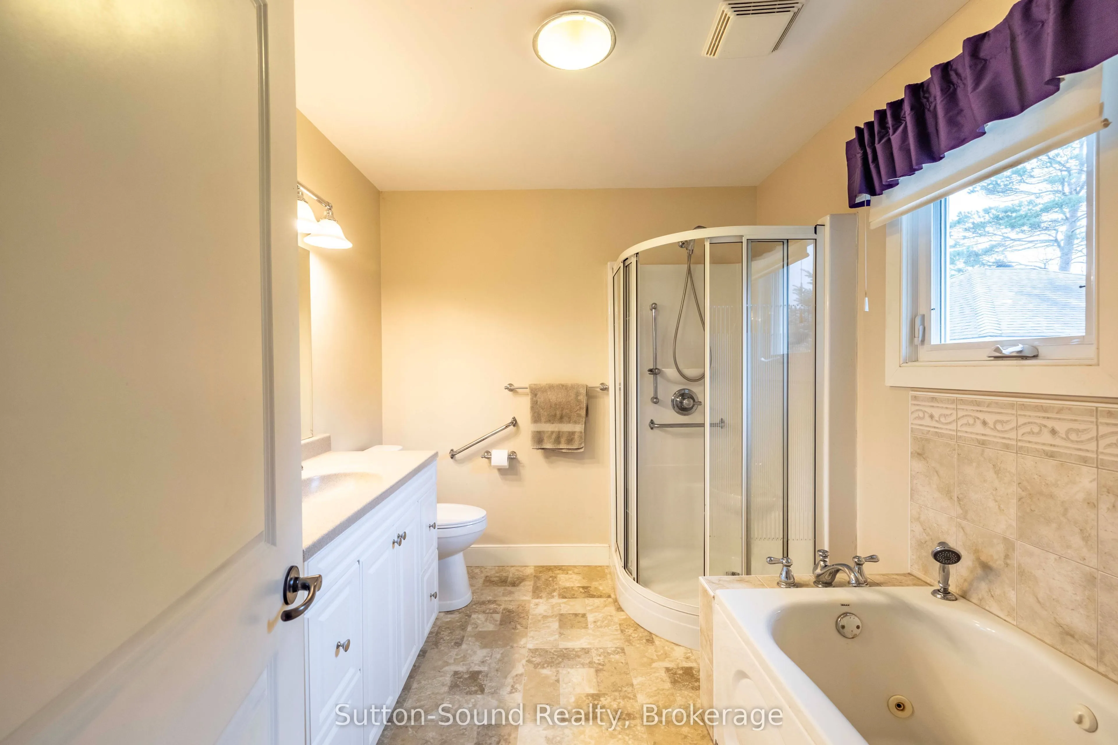 827 13th Street W