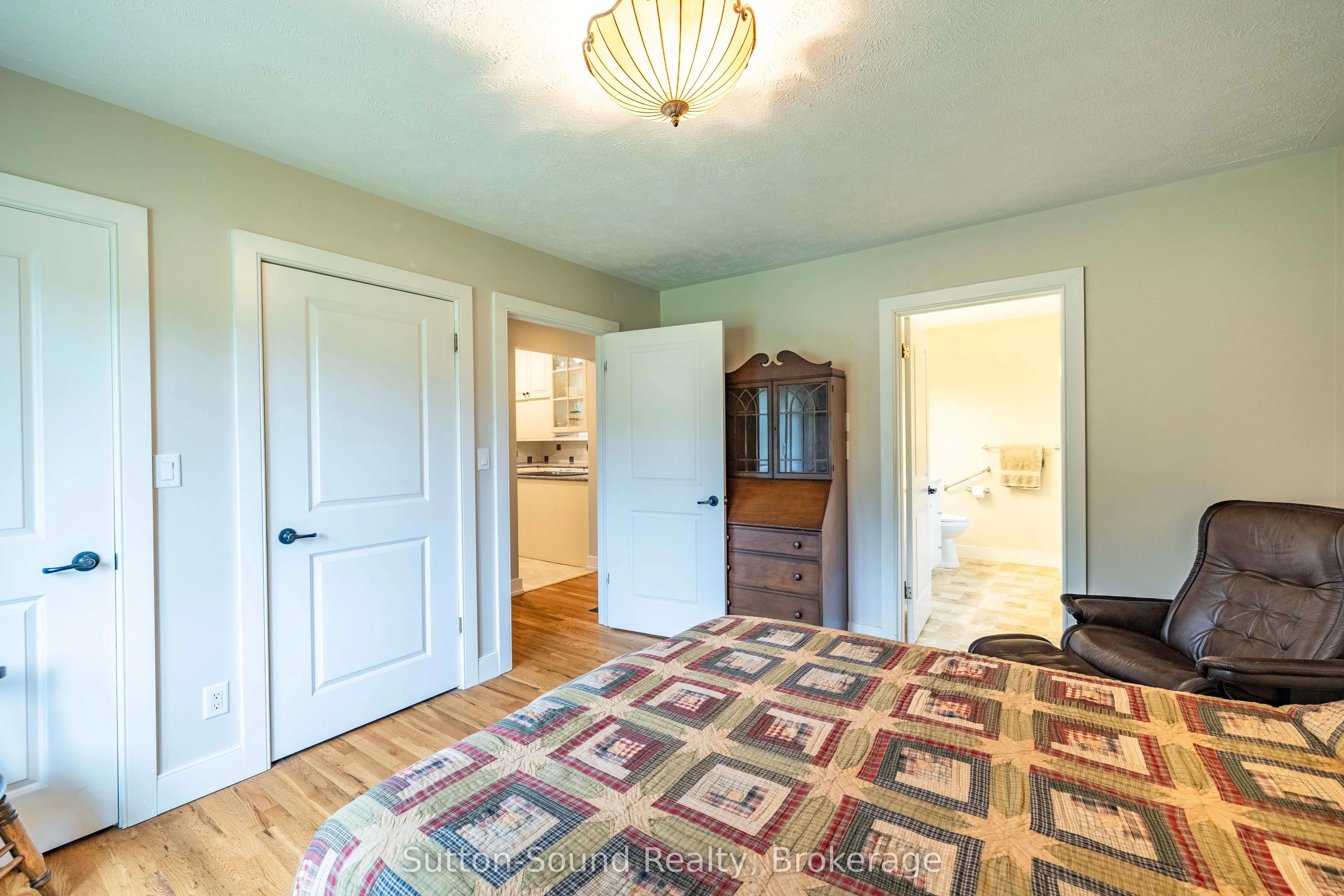 827 13th Street W