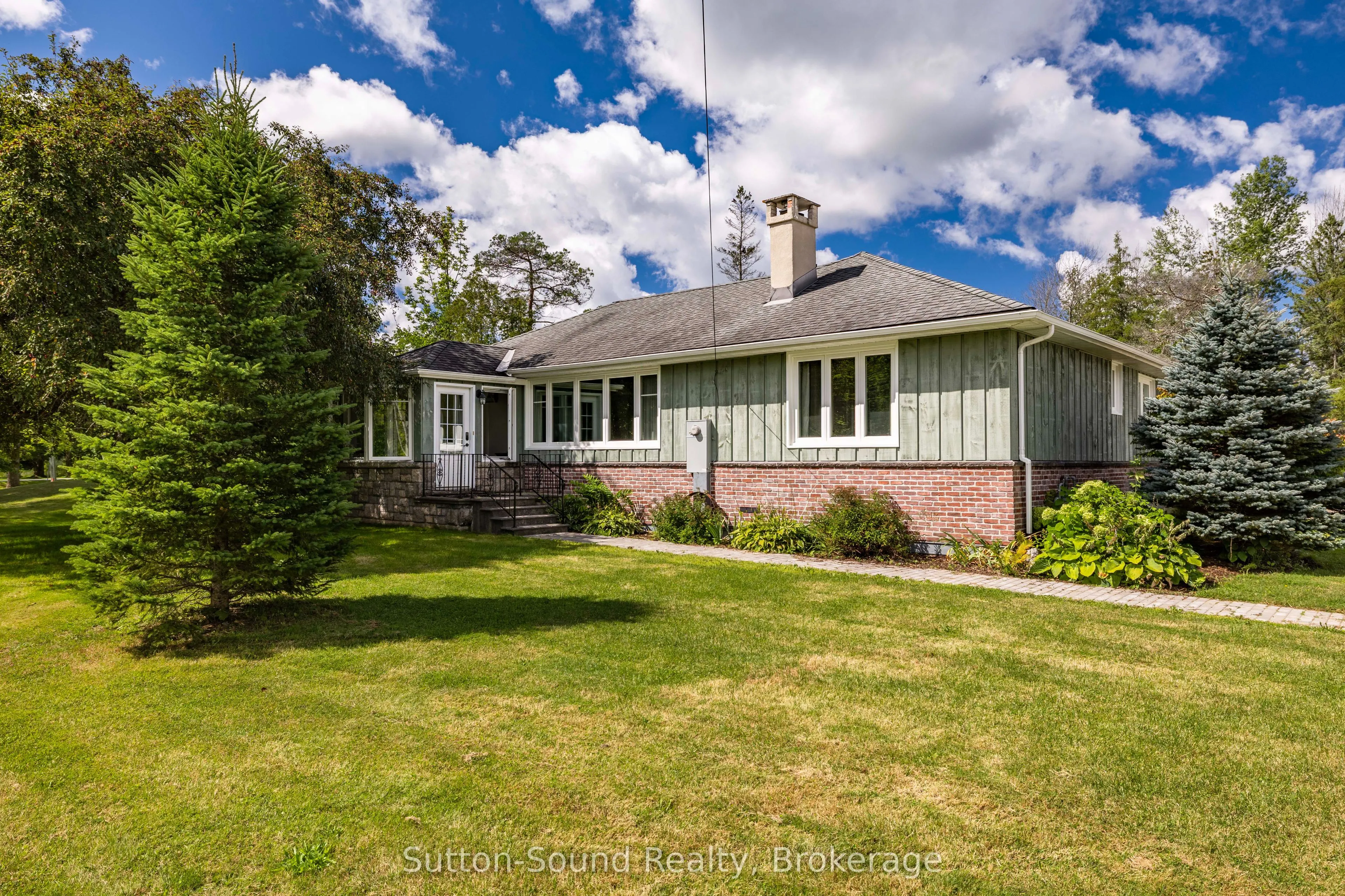 827 13th Street W