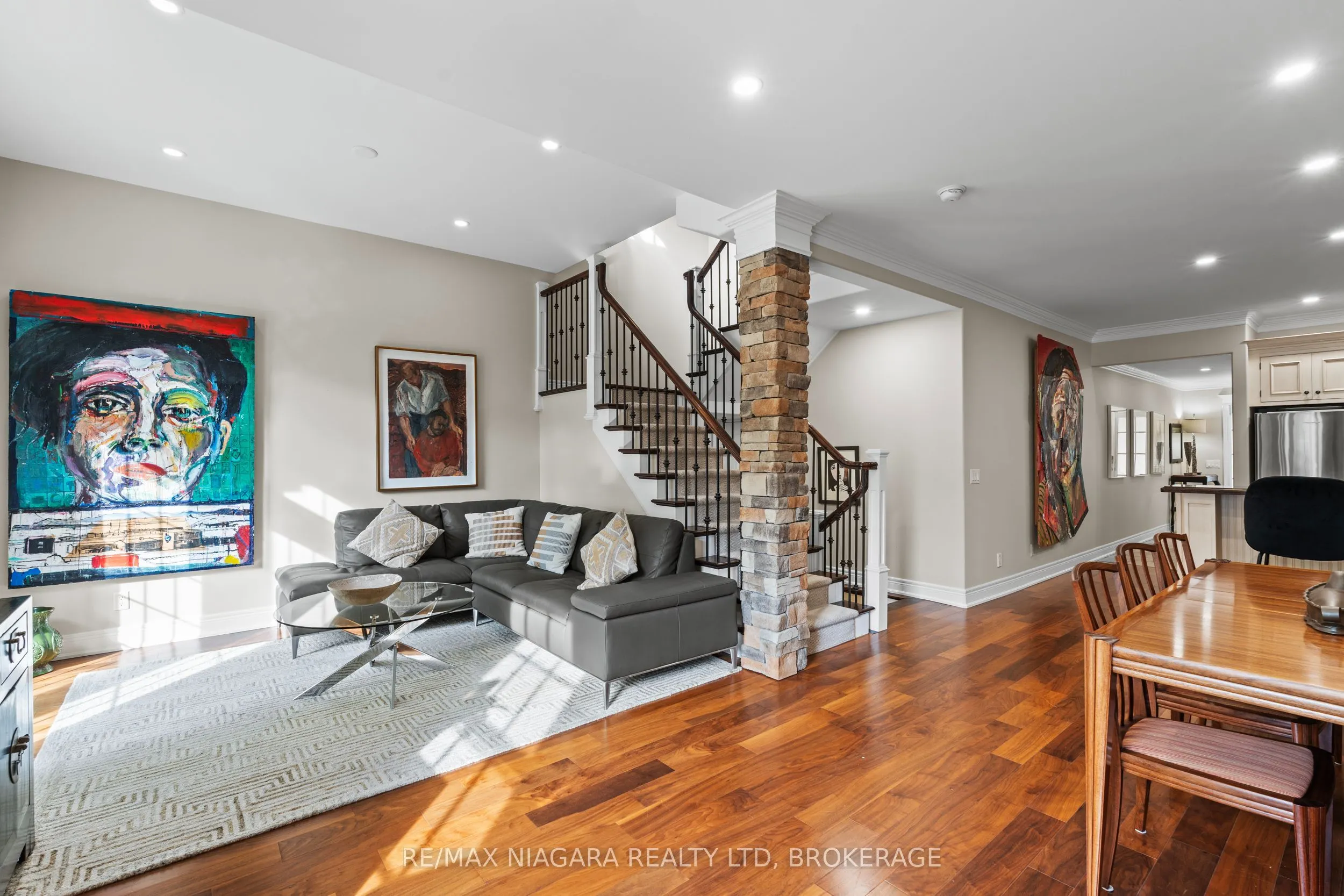175 QUEEN Street #3
