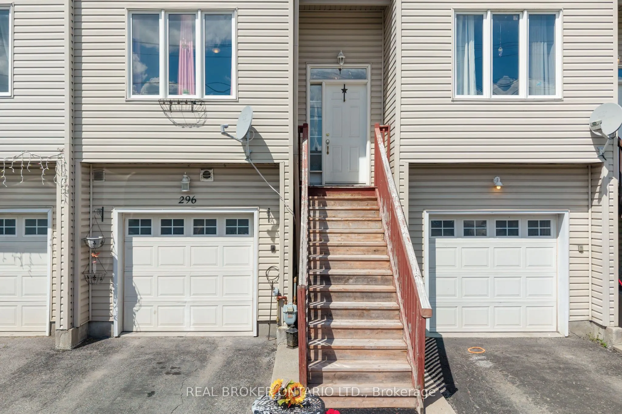 296 Maude Street