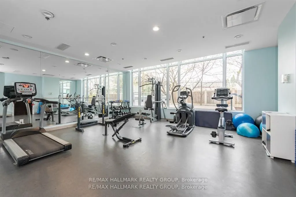 101 Richmond Road #319