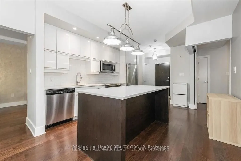 101 Richmond Road #319