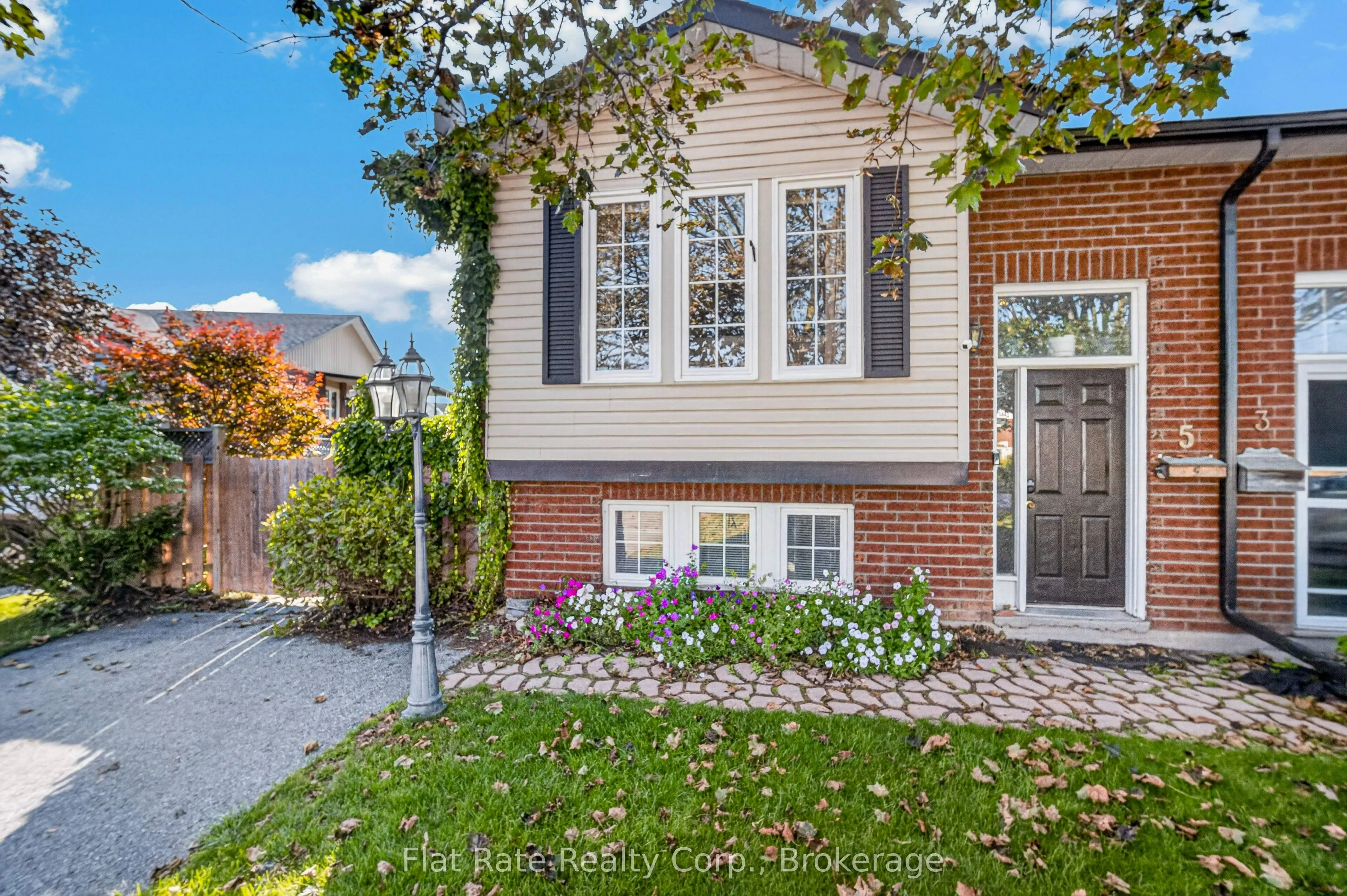 5 HUDSPETH Court