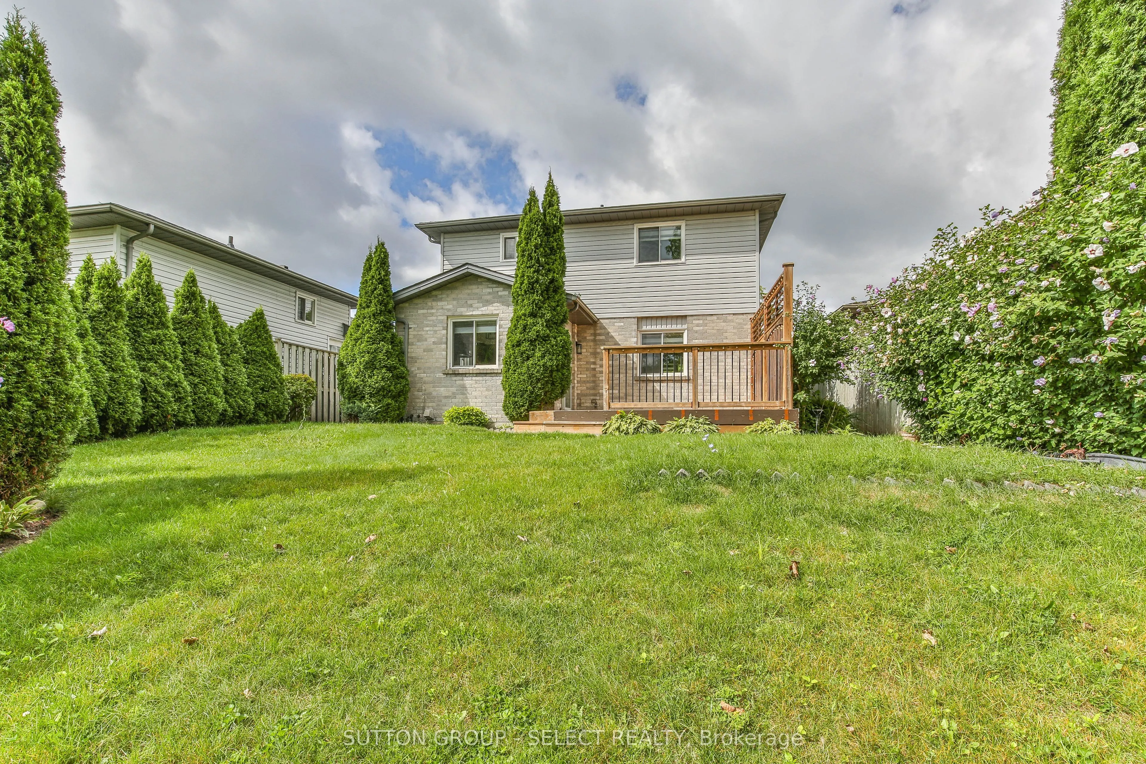54 Sunrise Crescent