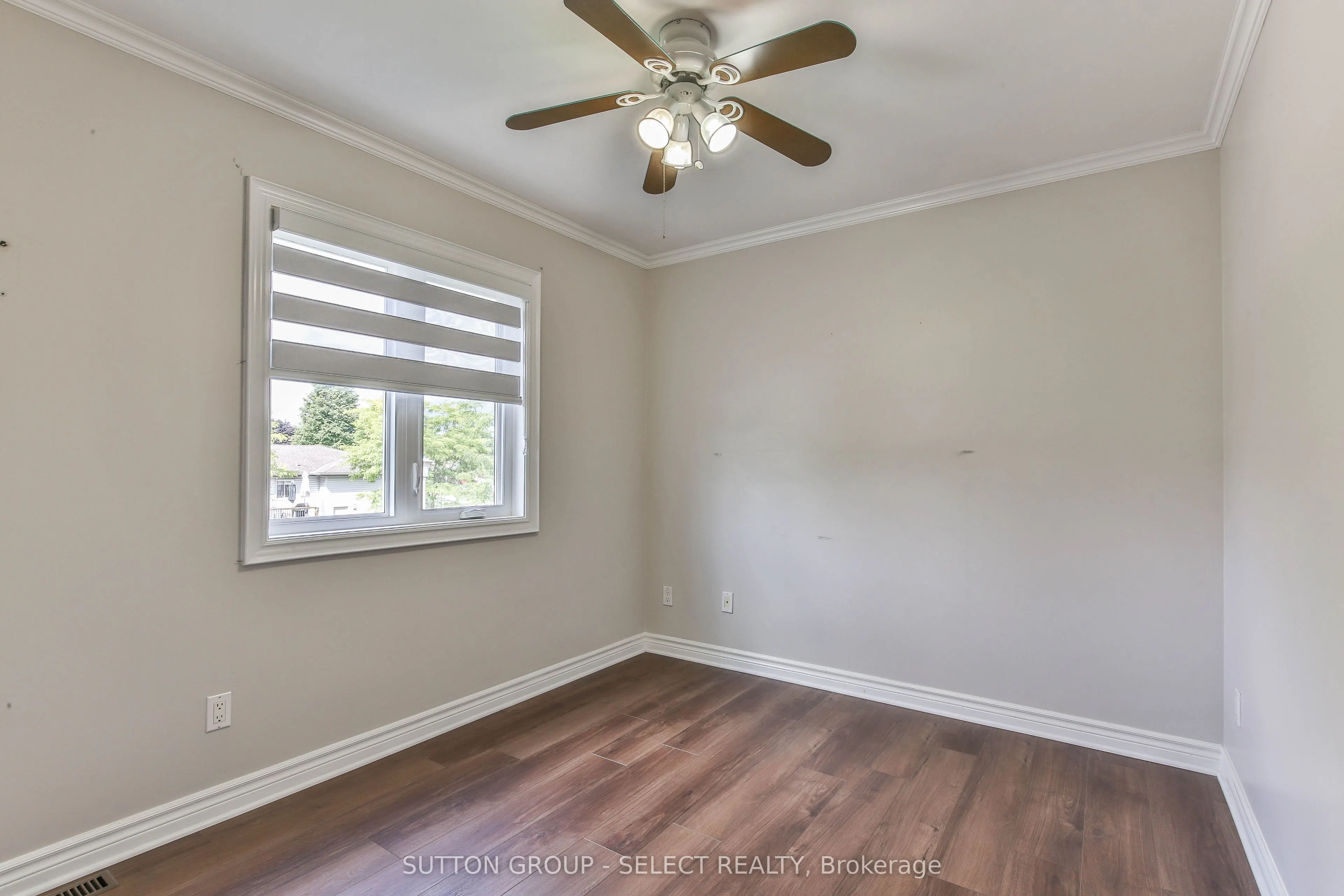 54 Sunrise Crescent