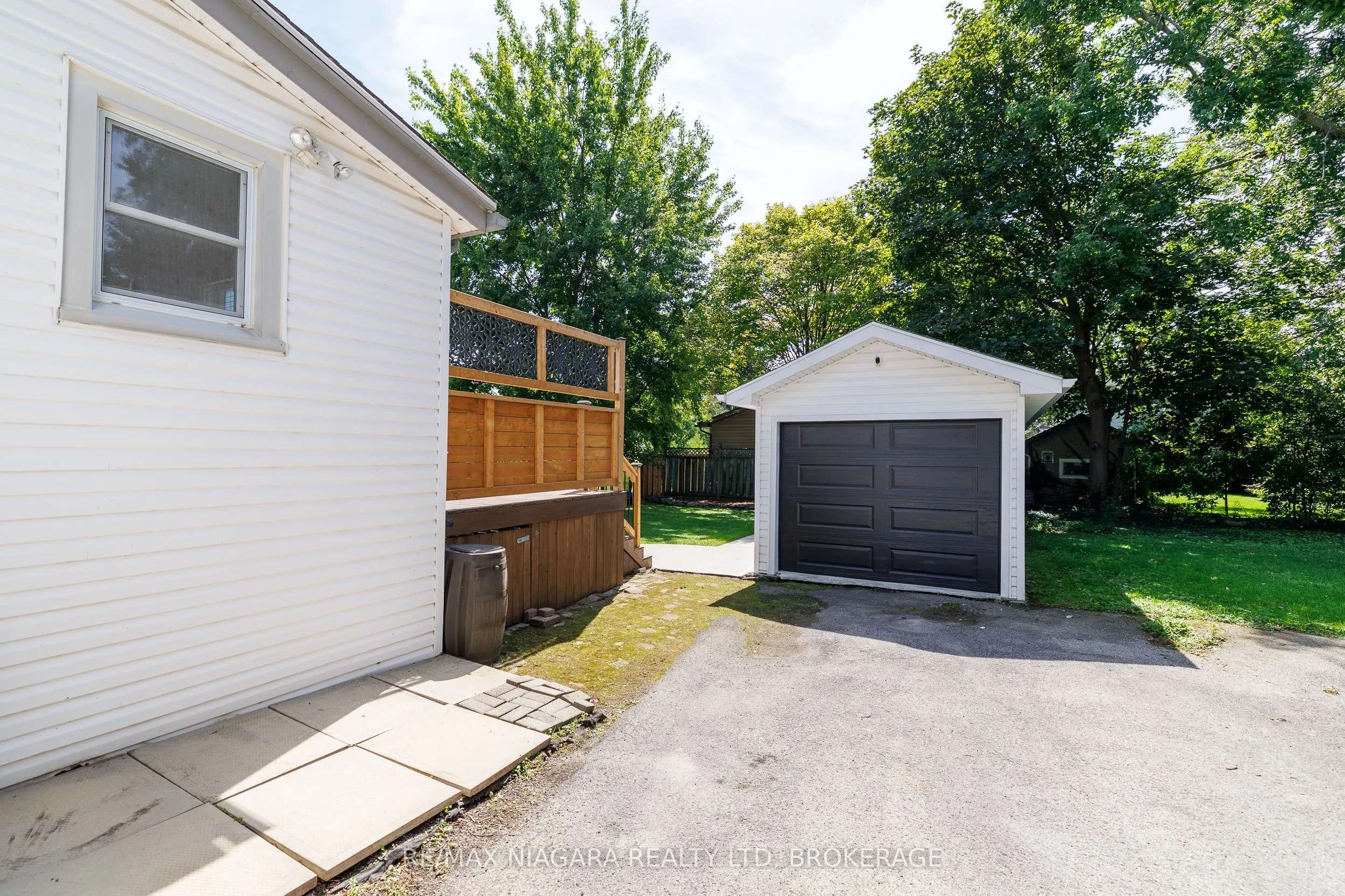 164 Kent Street