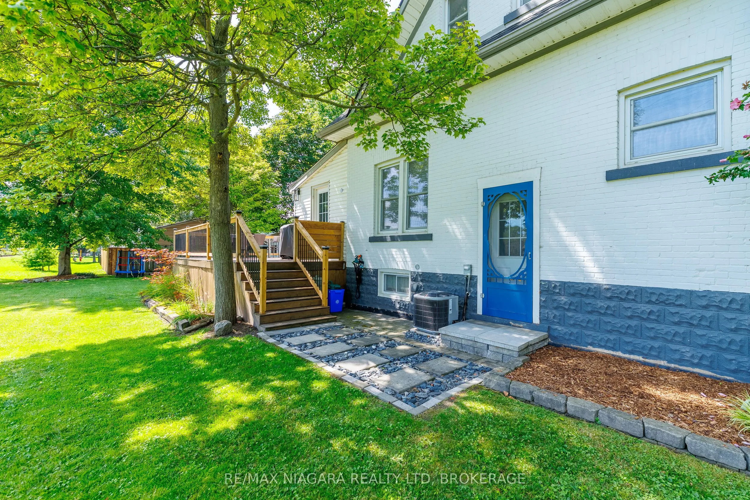 164 Kent Street