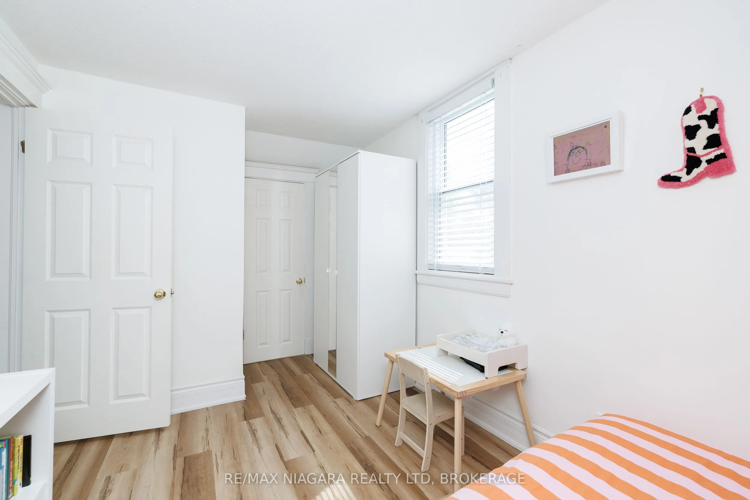 164 Kent Street