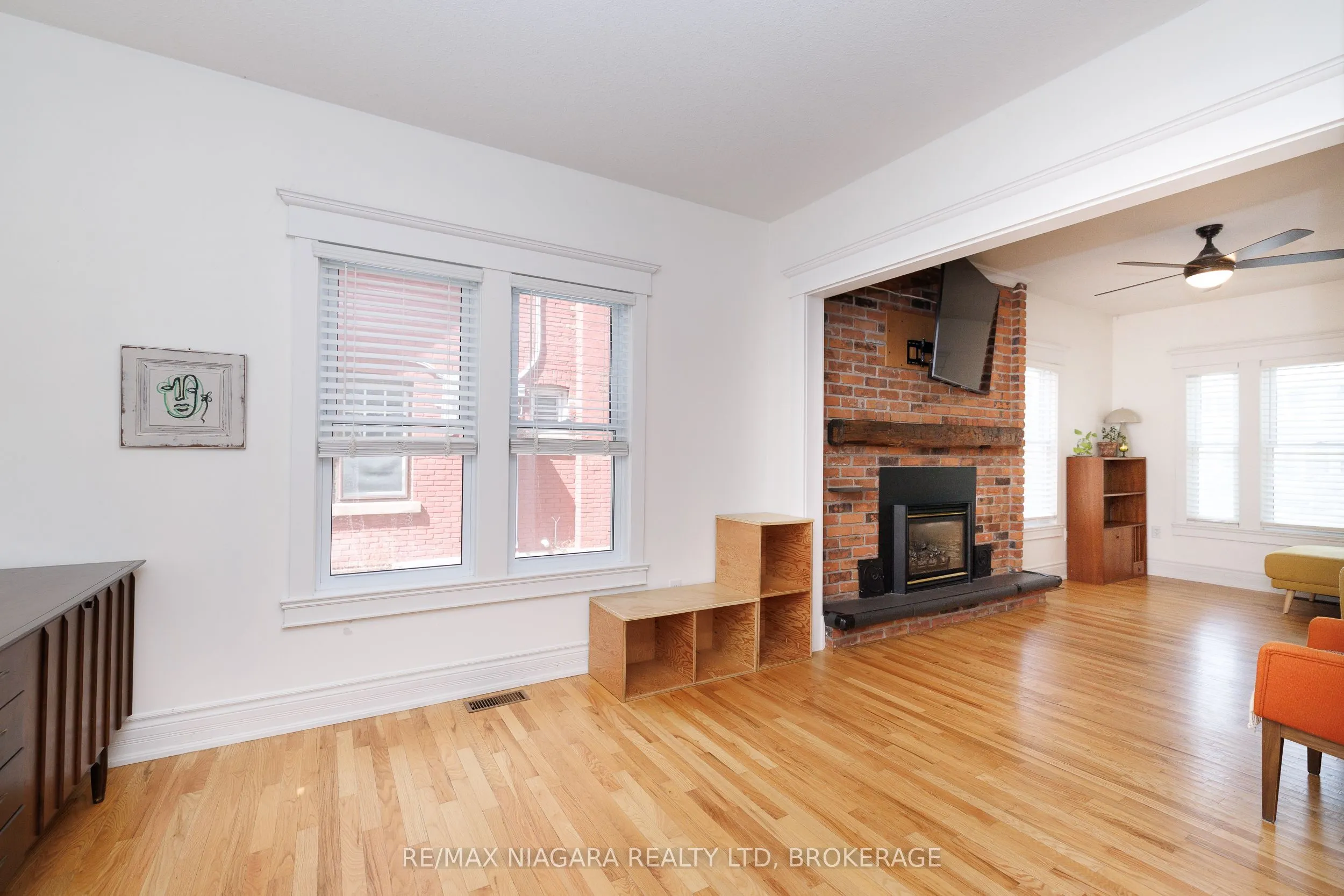 164 Kent Street