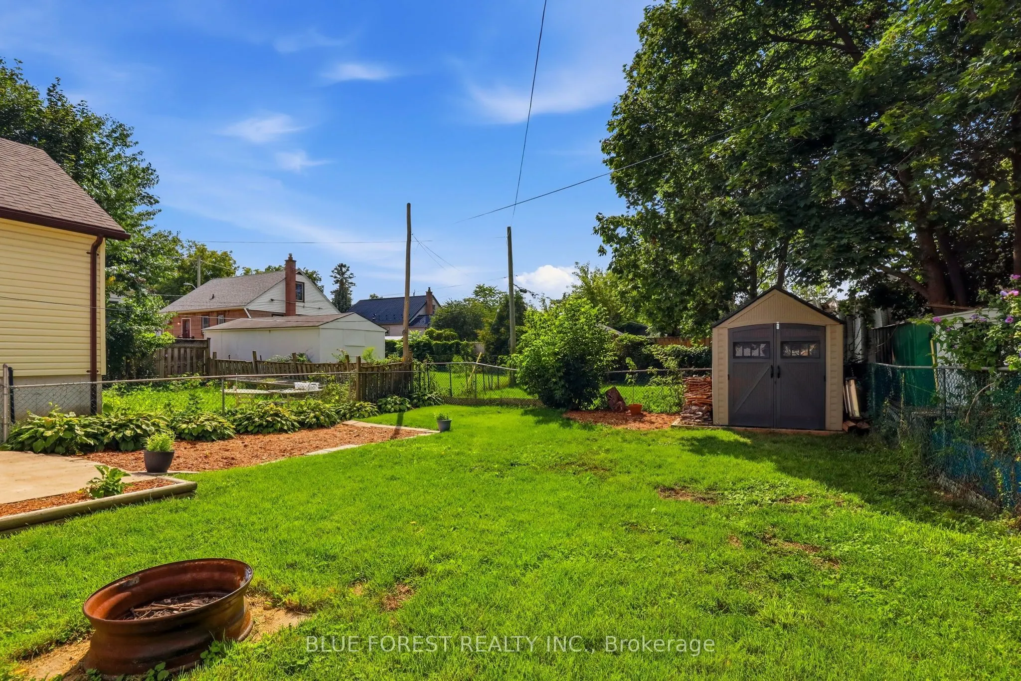 35 Mackay Avenue