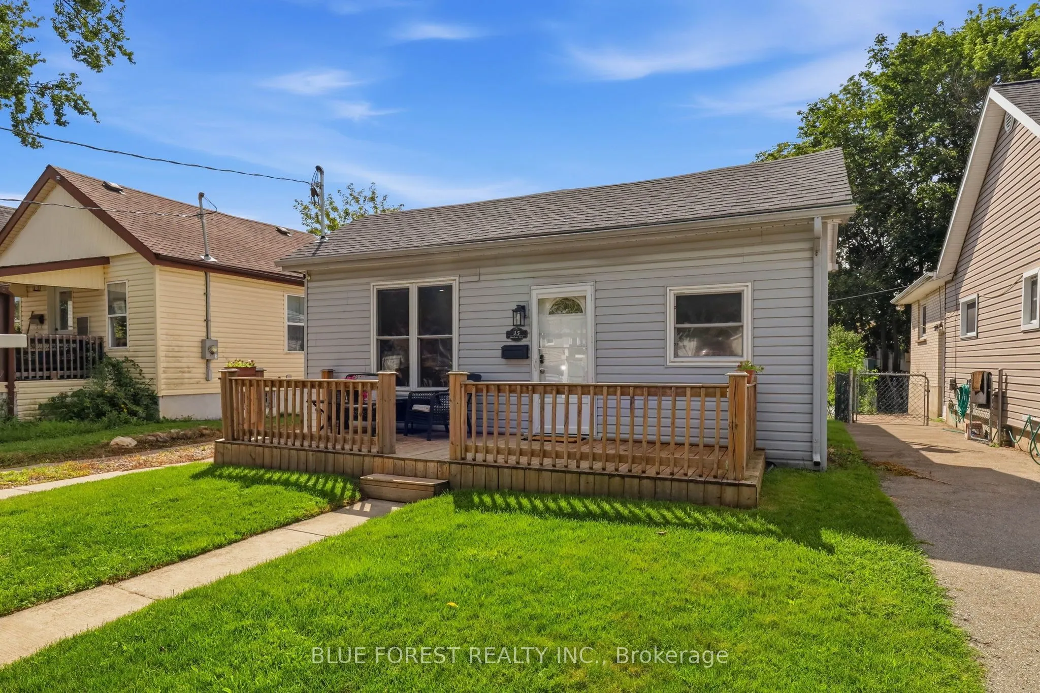 35 Mackay Avenue