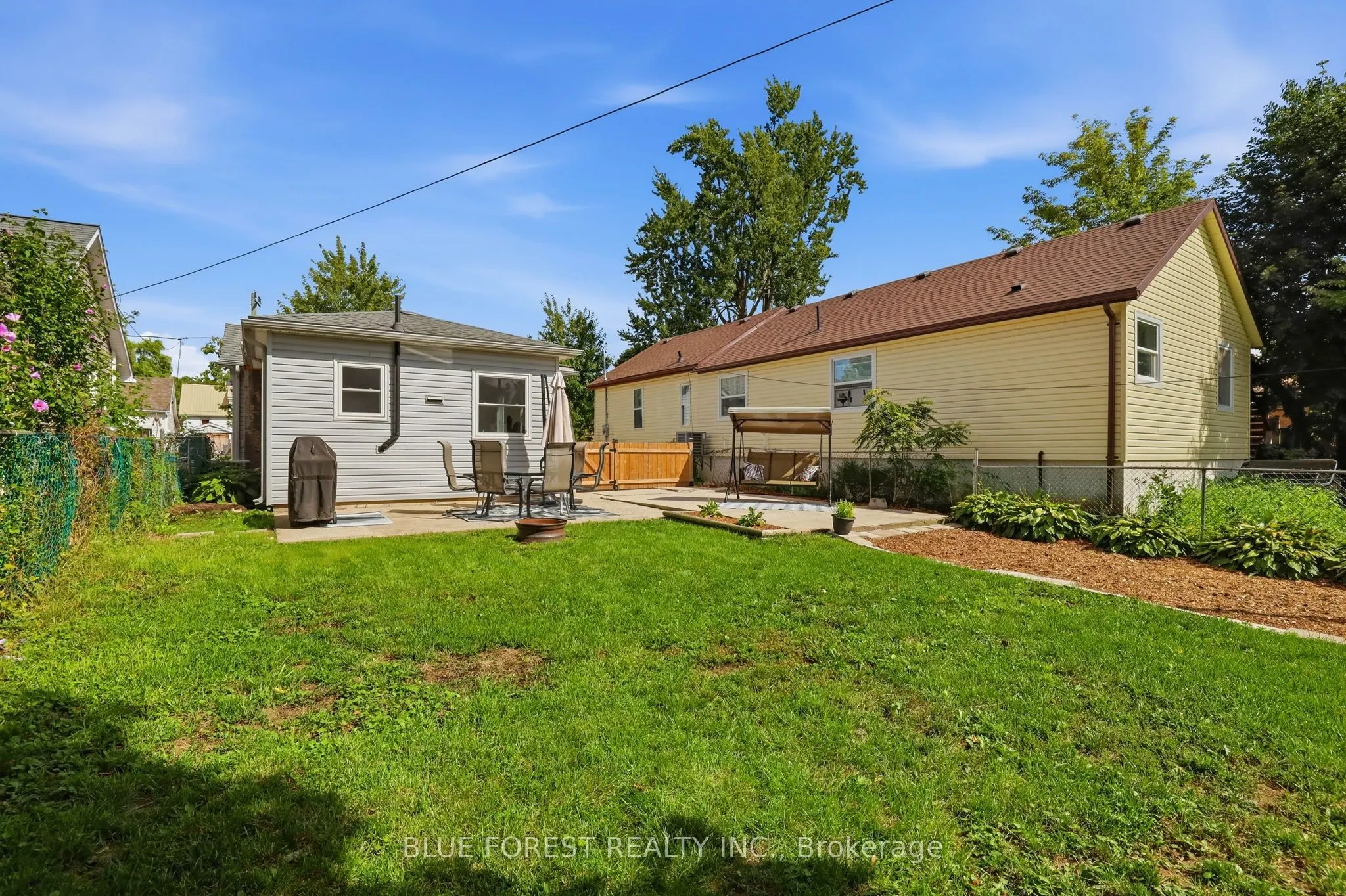 35 Mackay Avenue