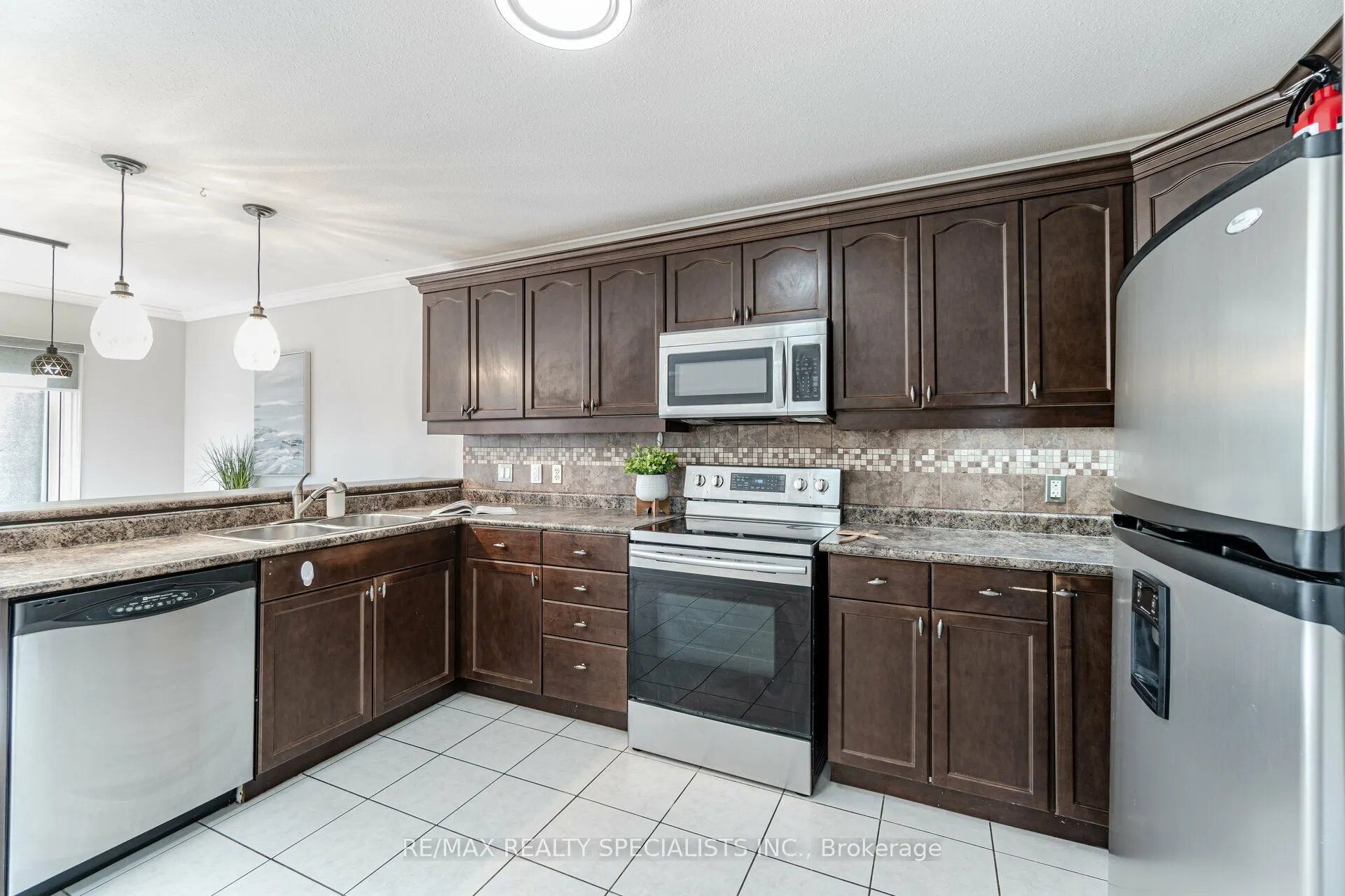 1435 Mickleborough Drive
