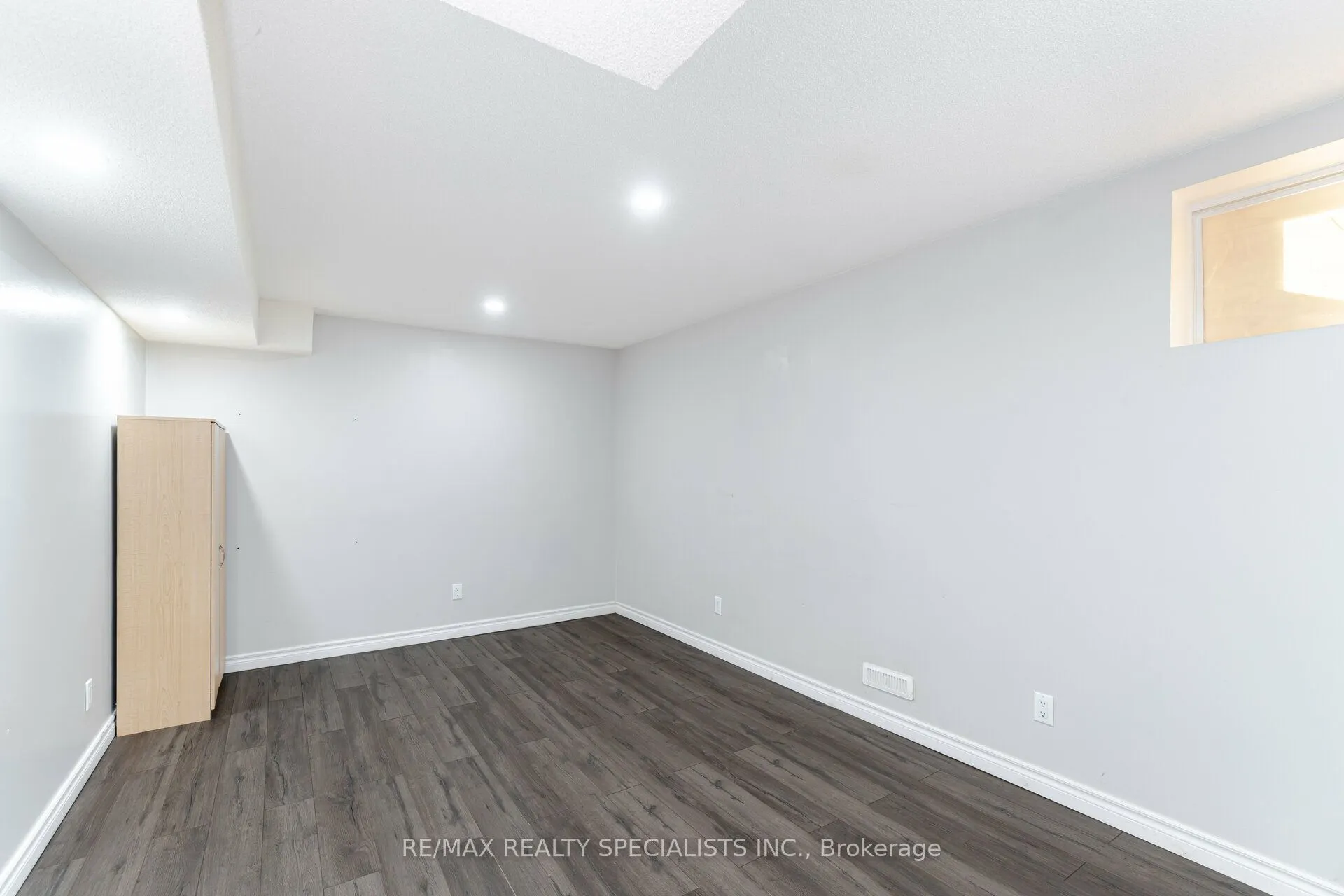 1435 Mickleborough Drive