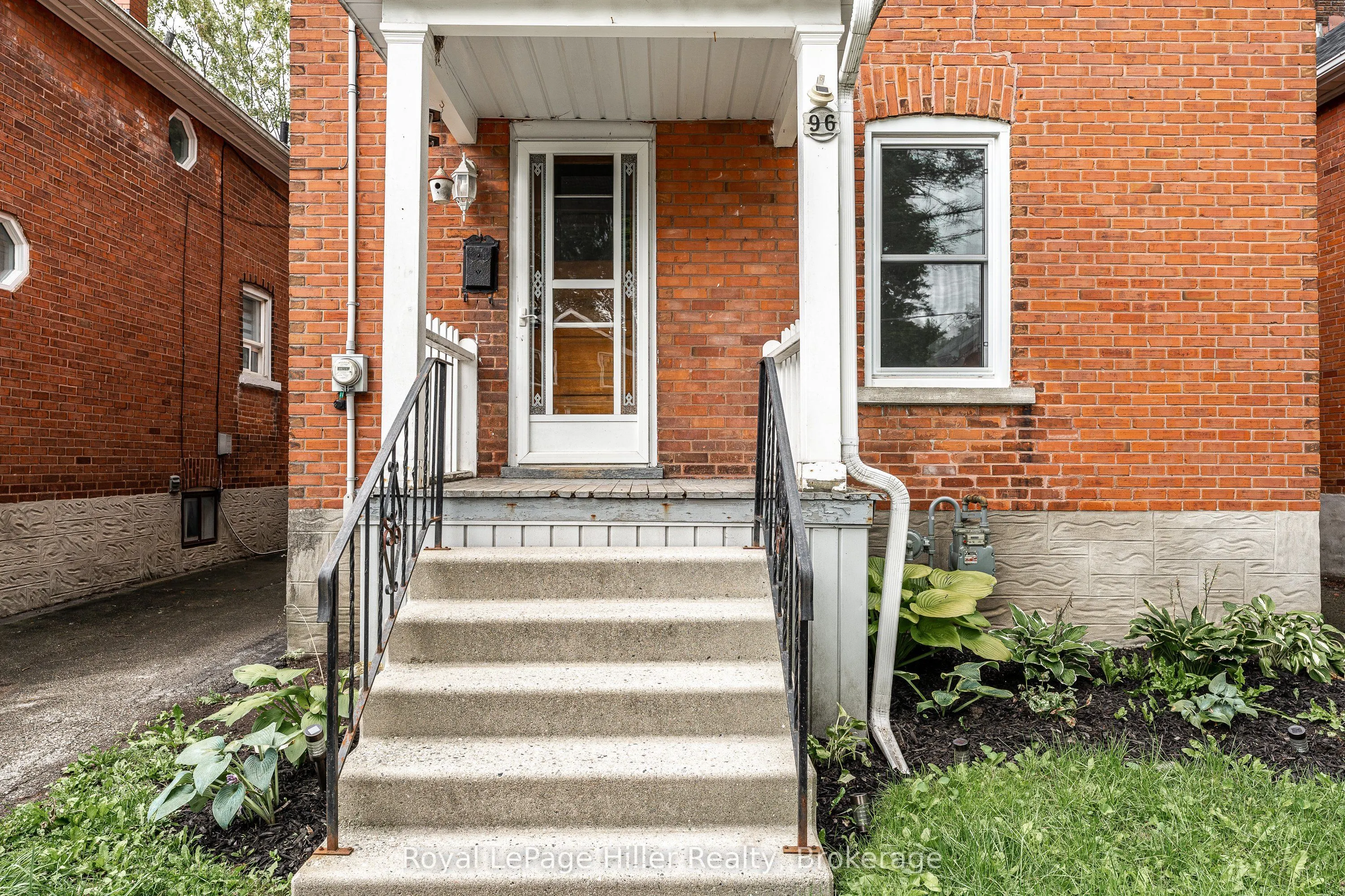 96 McNab Street