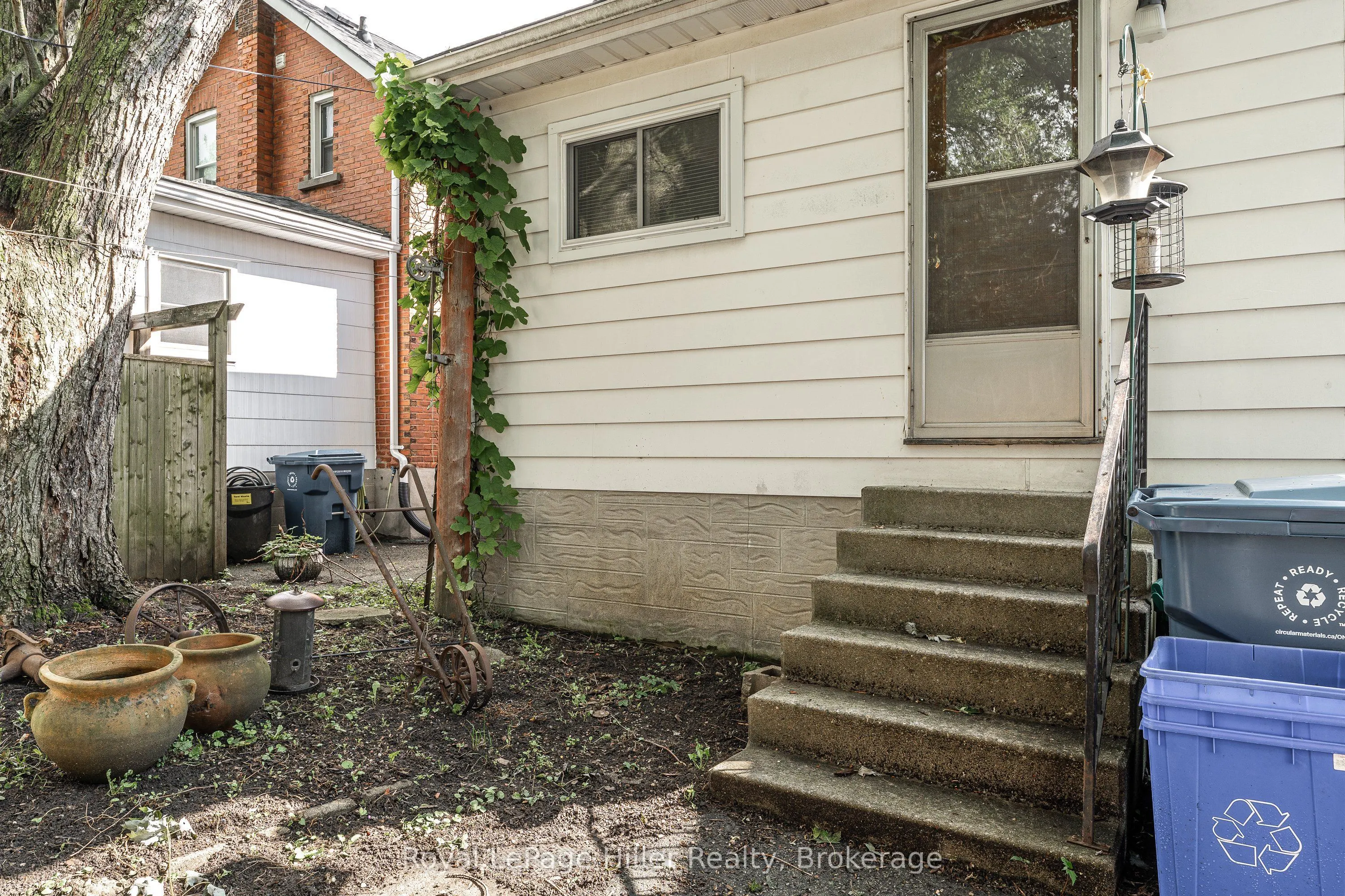 96 McNab Street
