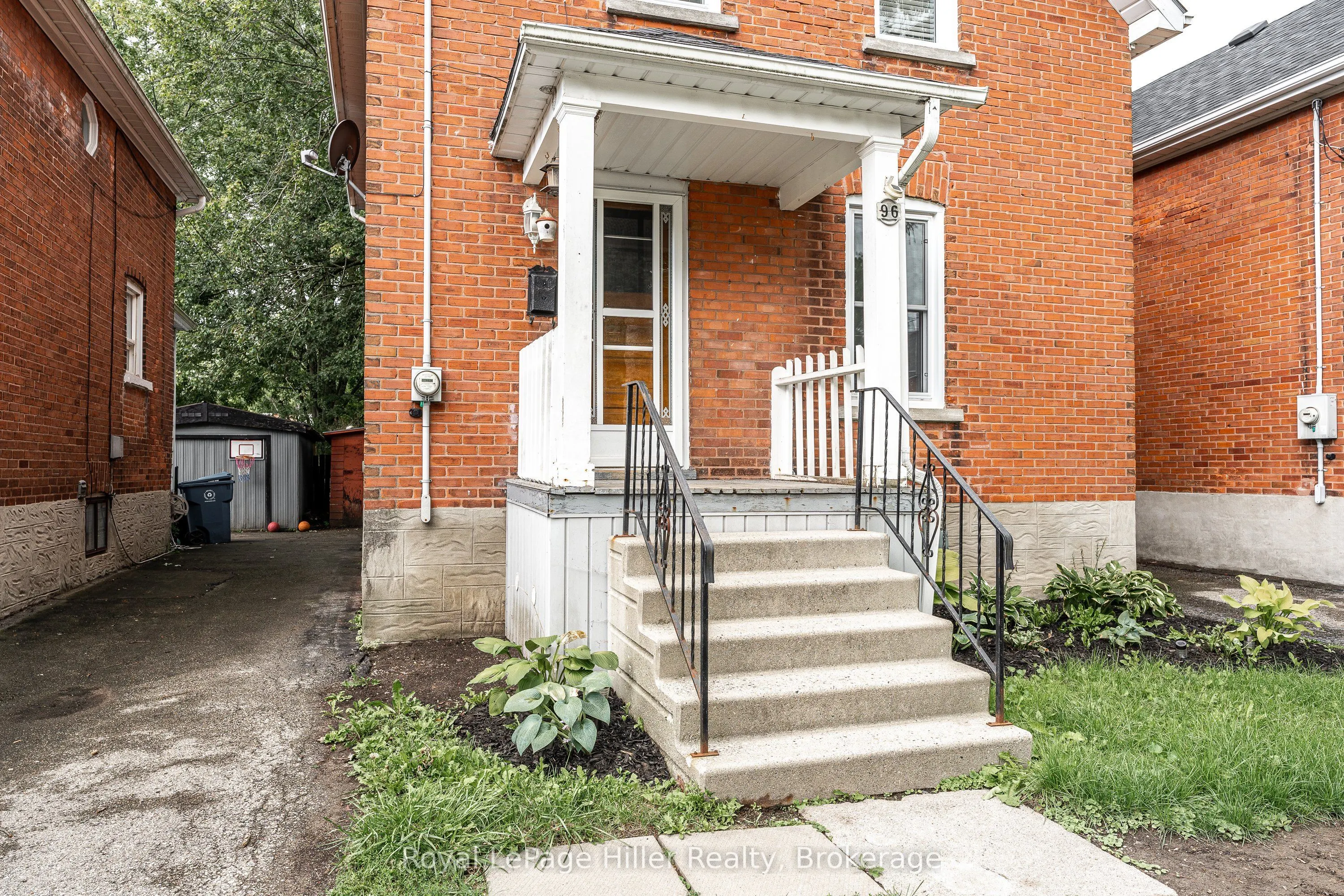 96 McNab Street