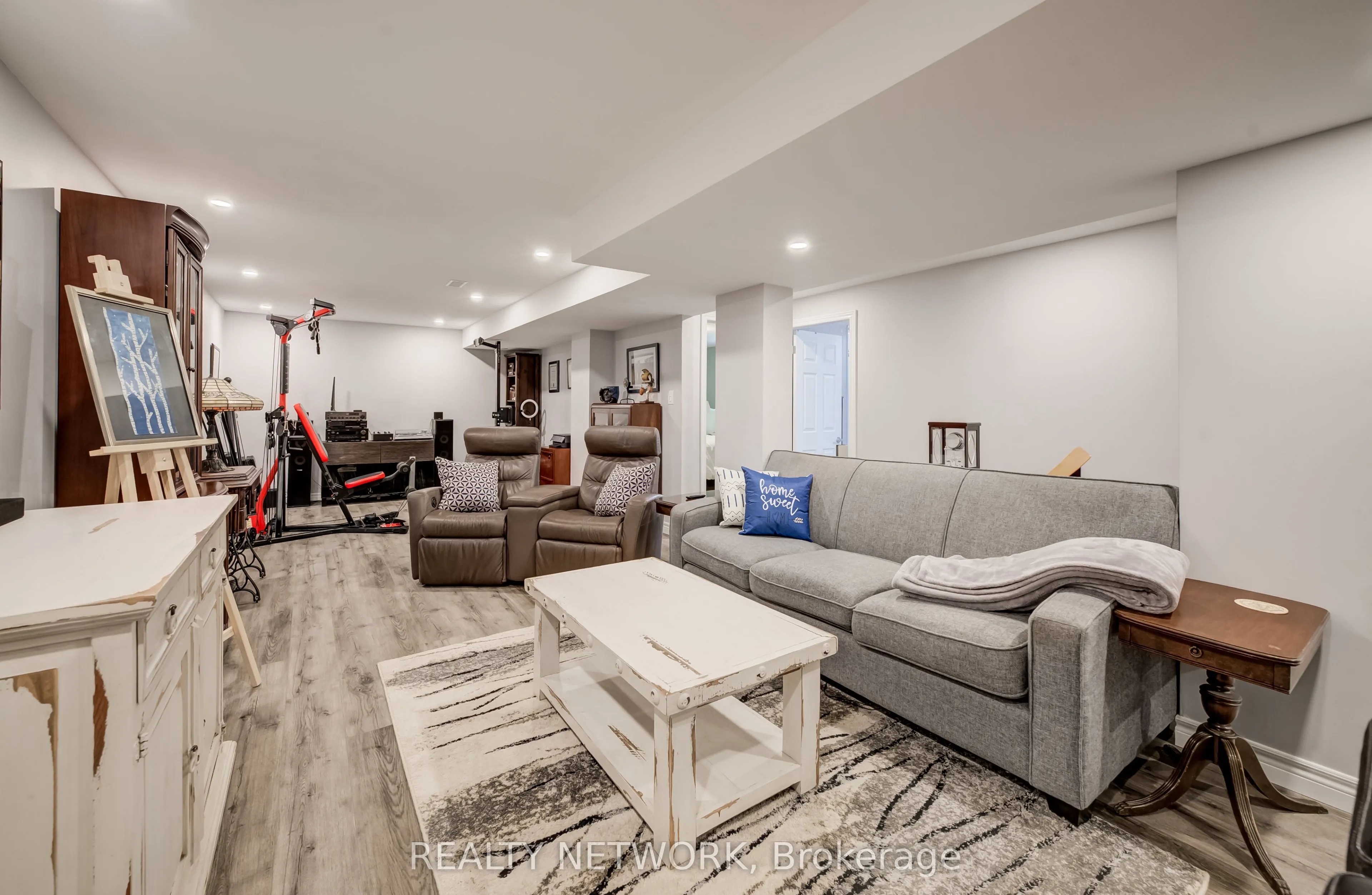 21 Loma Drive