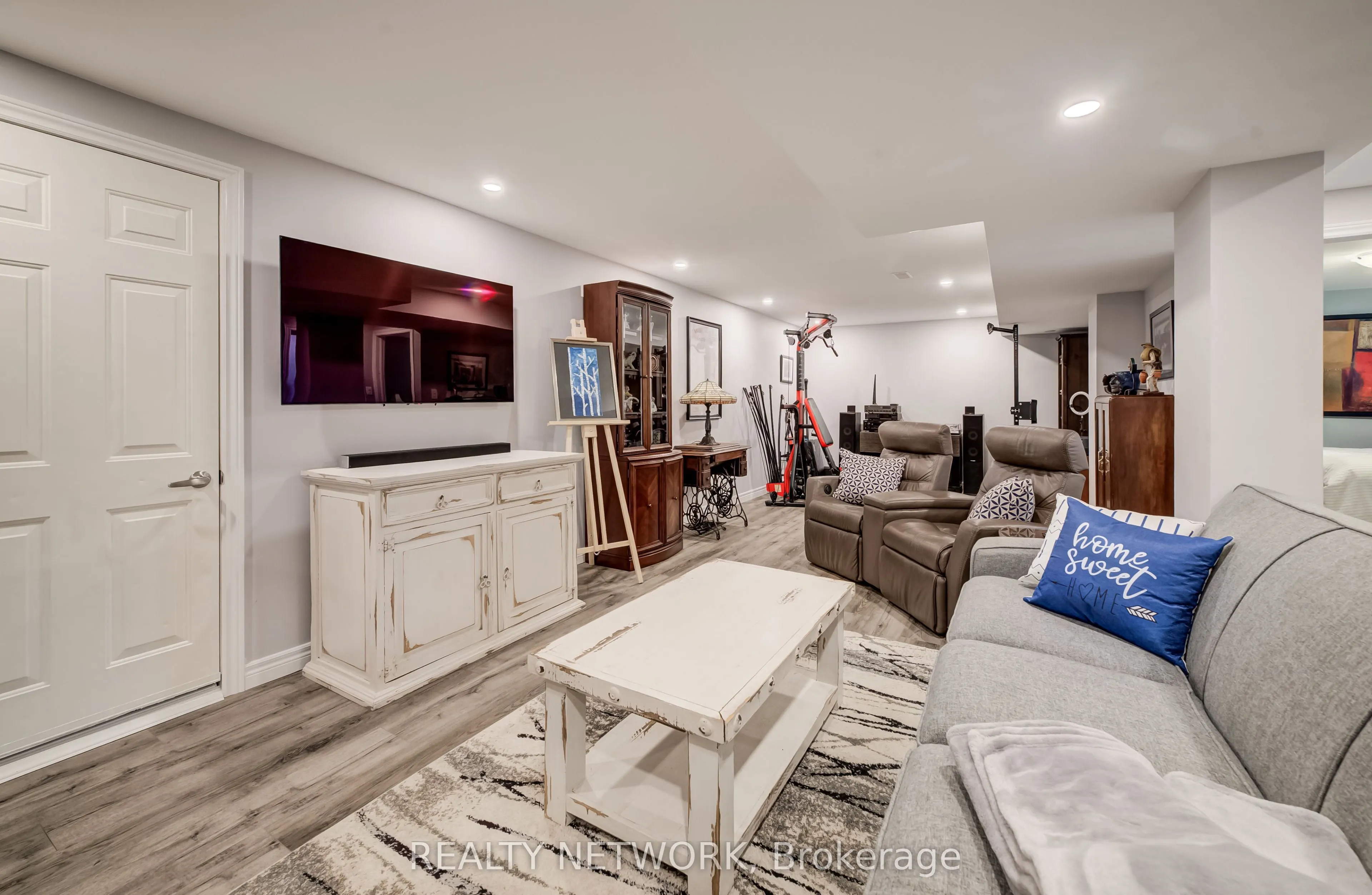 21 Loma Drive