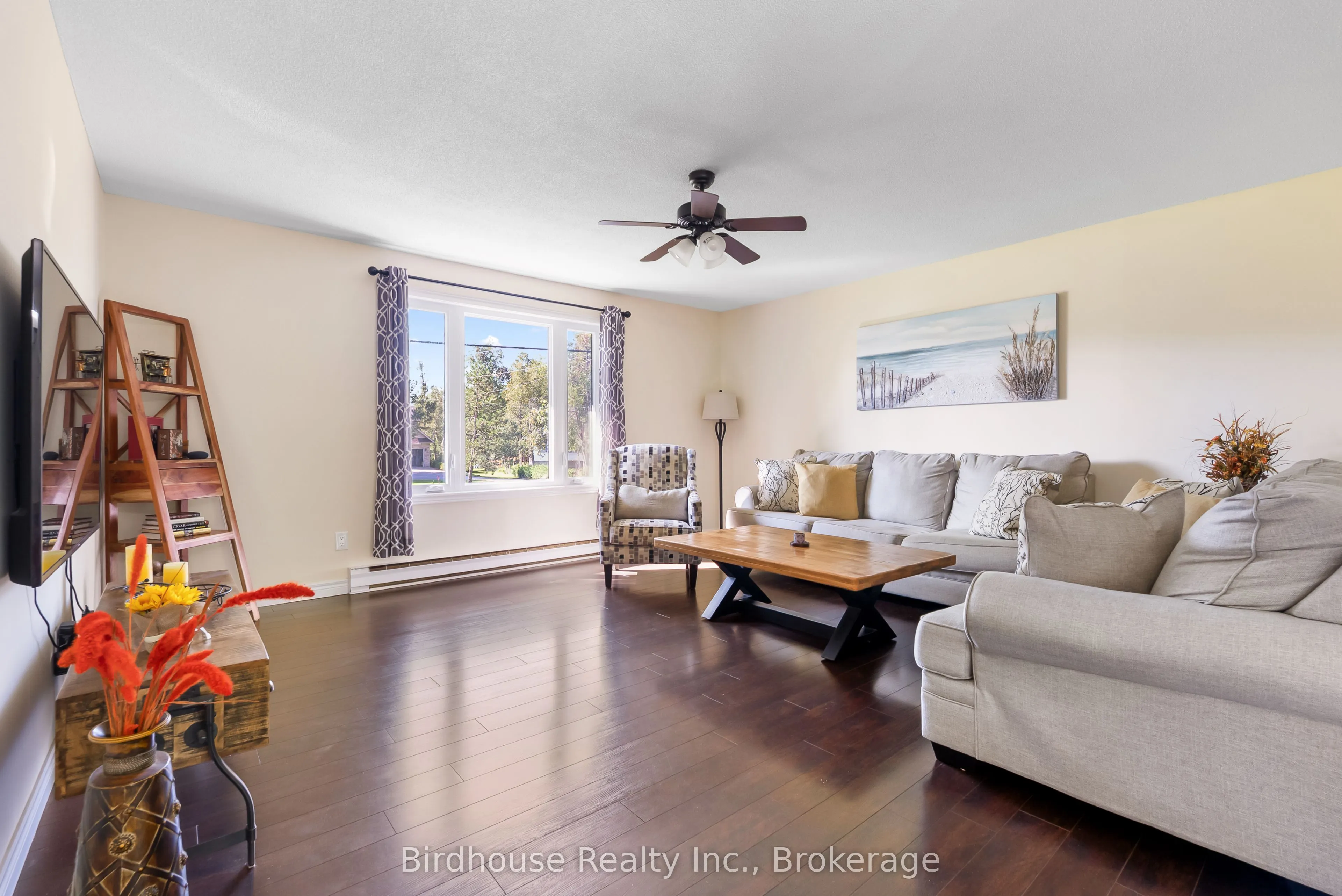 46 Riverside Drive
