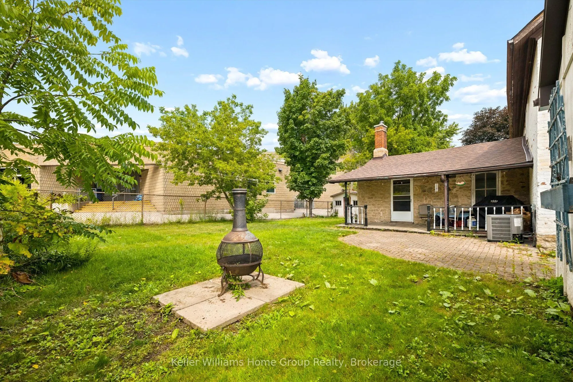 339 GARAFRAXA Street E