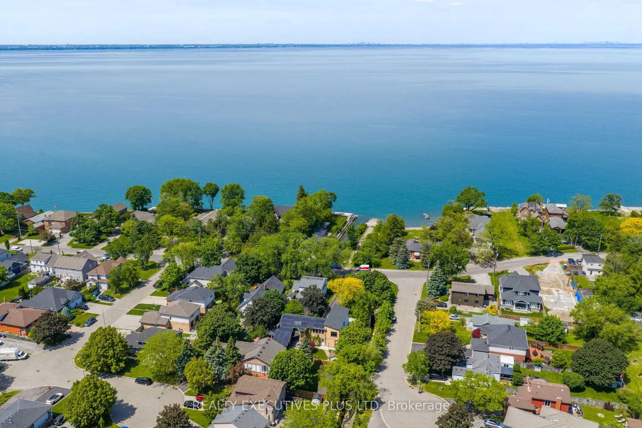 36 Lakeview Drive