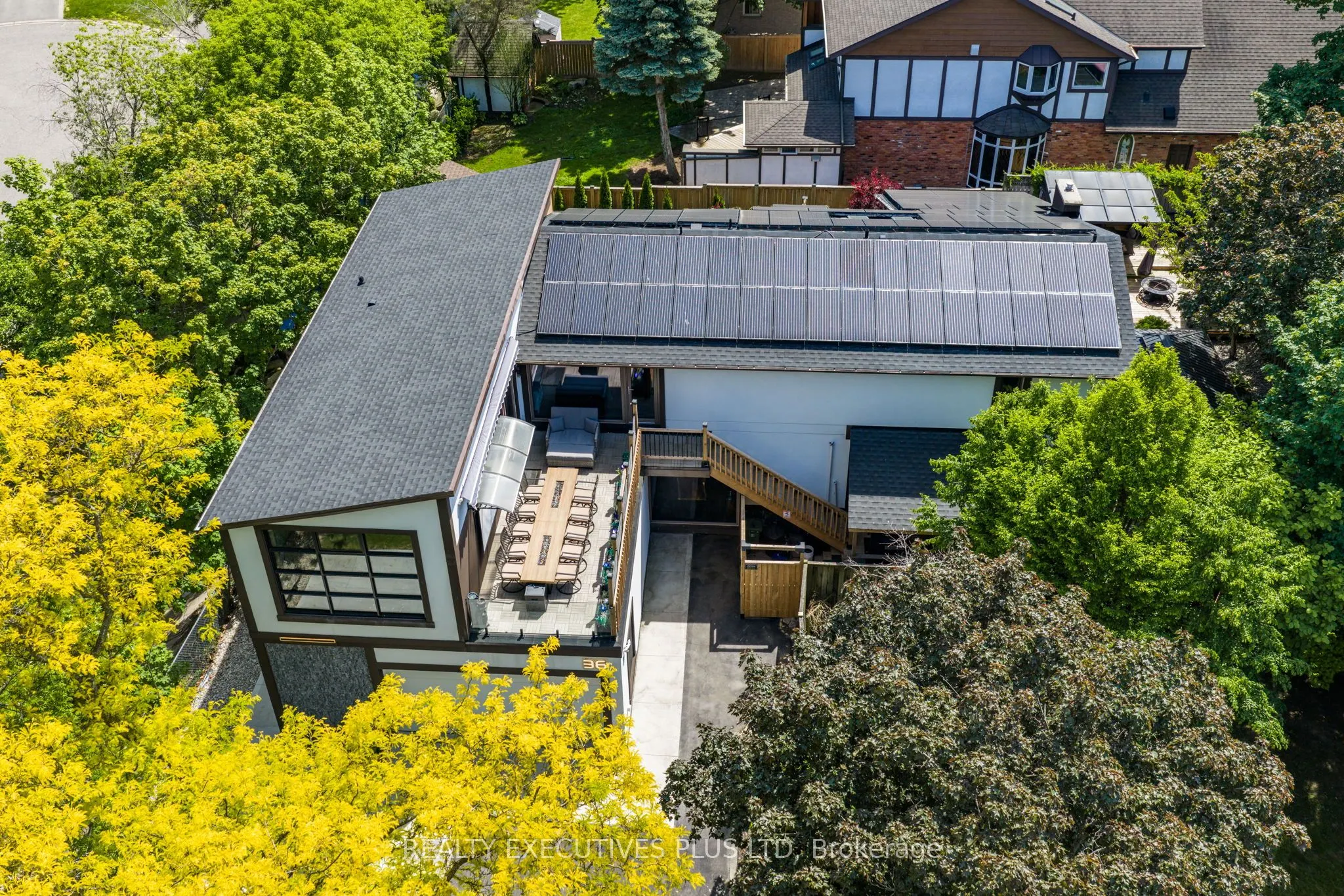 36 Lakeview Drive
