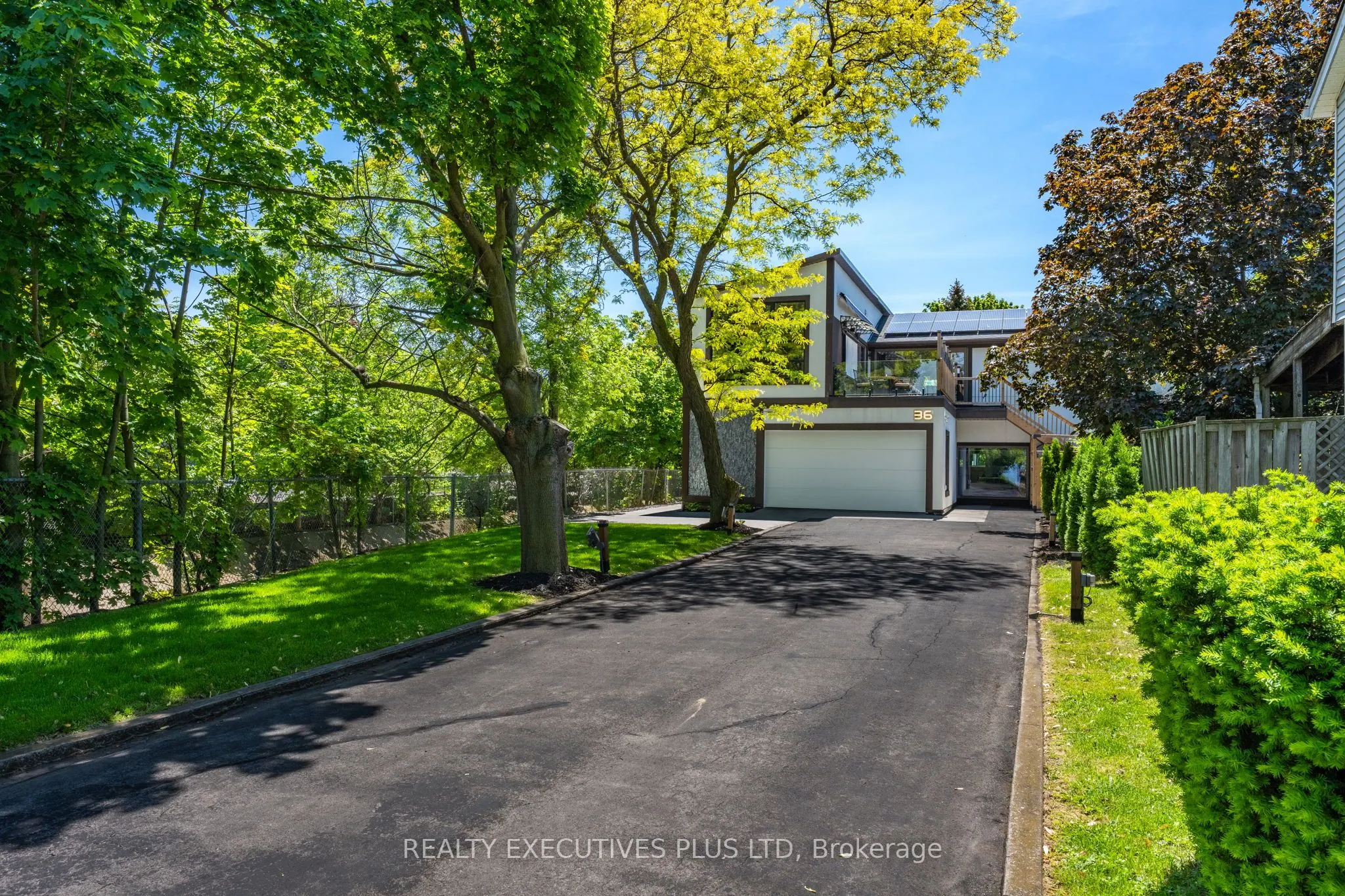 36 Lakeview Drive