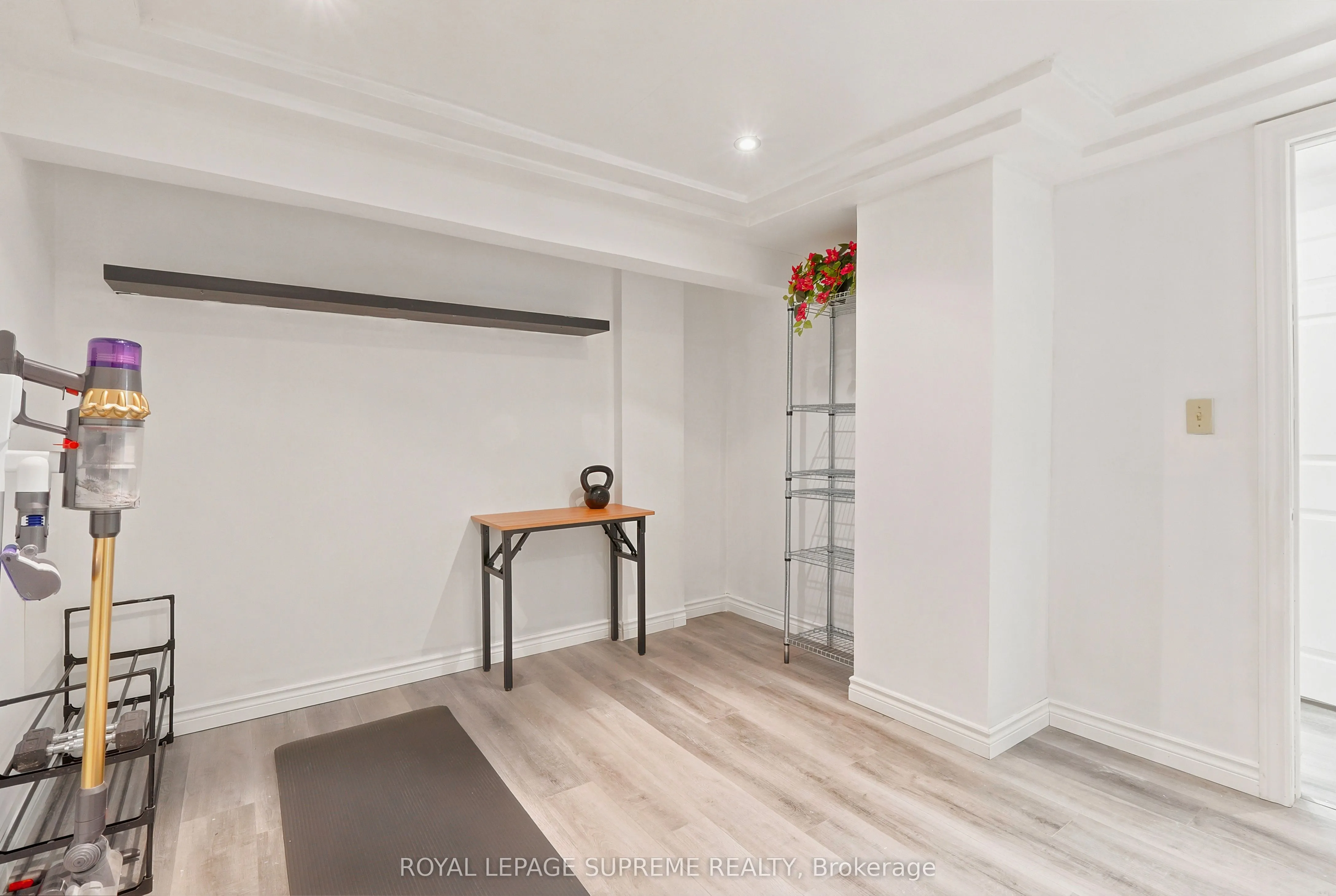 24 Alexandra Boulevard