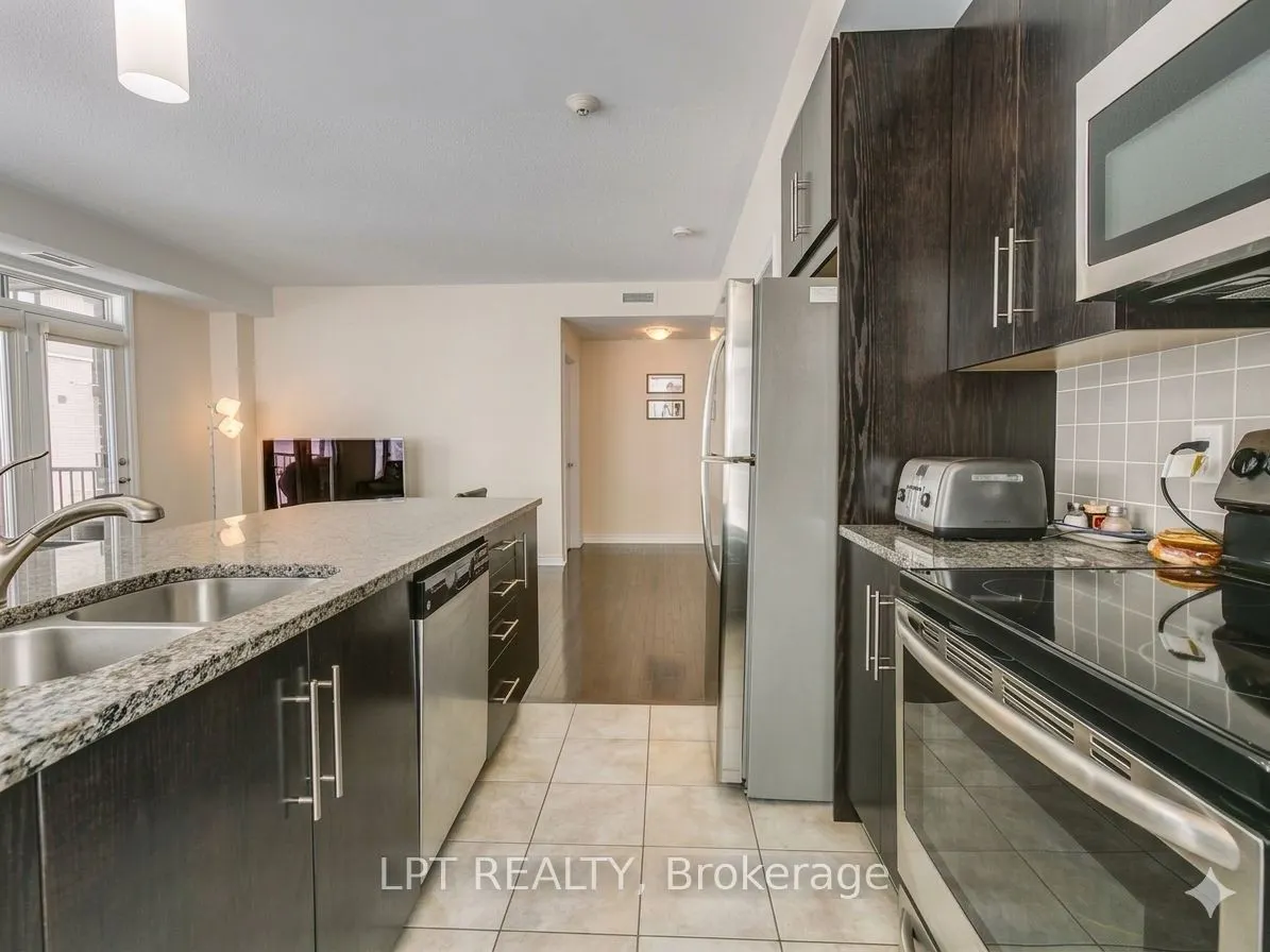 190 GUELPH Private #203
