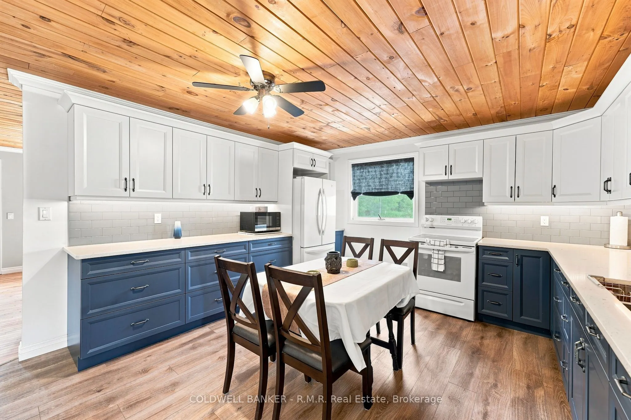 1695 Horseshoe Lake Road