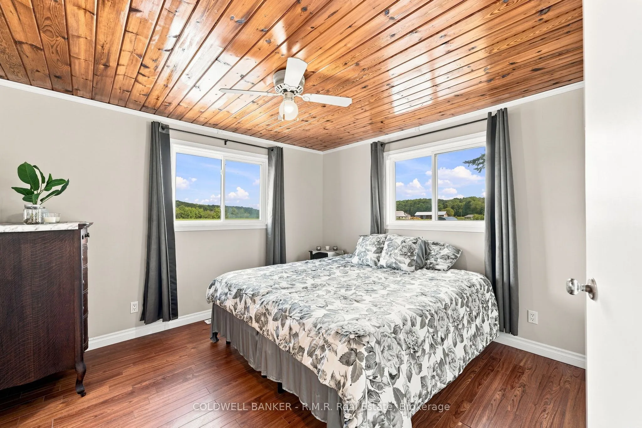 1695 Horseshoe Lake Road
