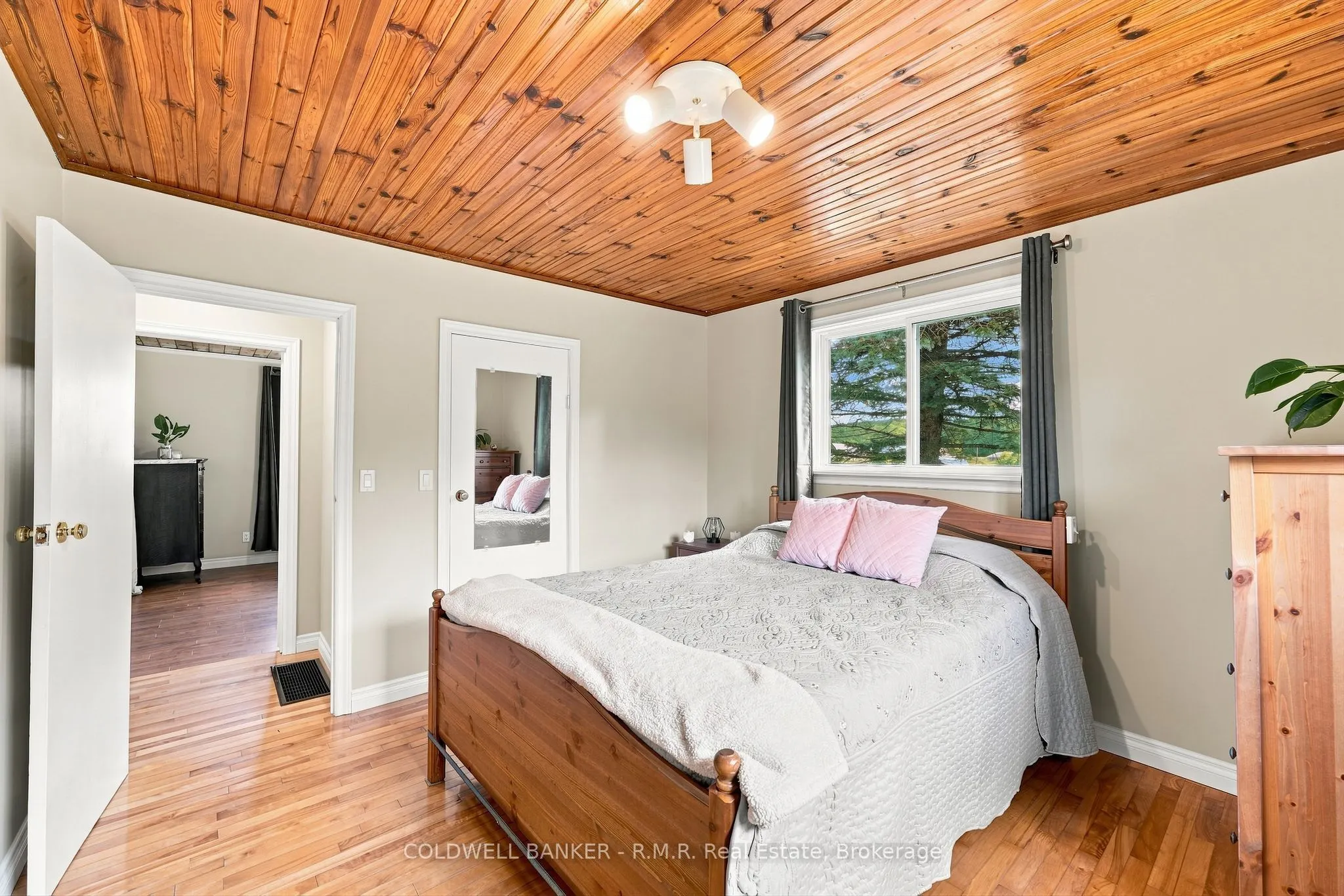 1695 Horseshoe Lake Road