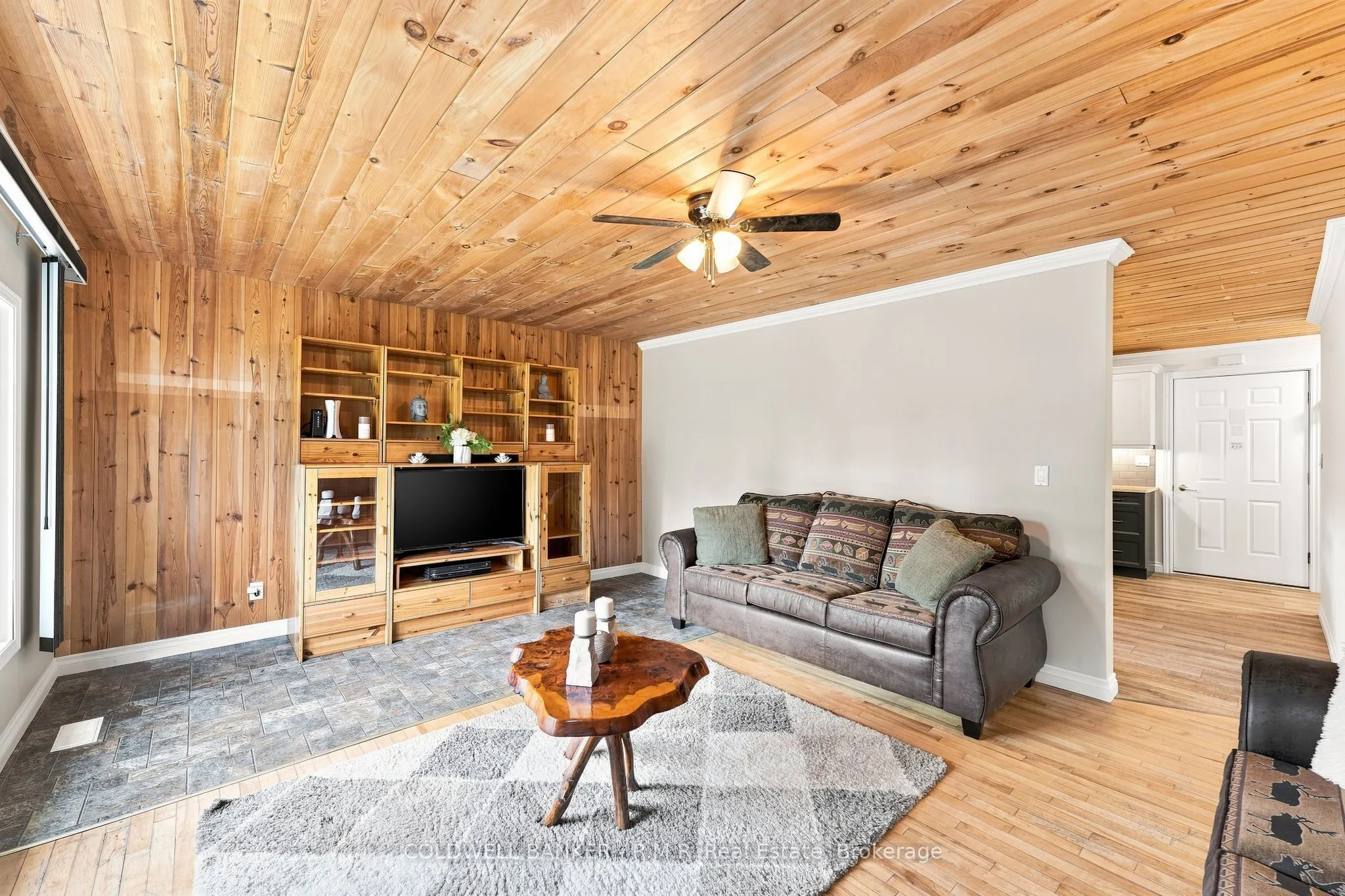 1695 Horseshoe Lake Road