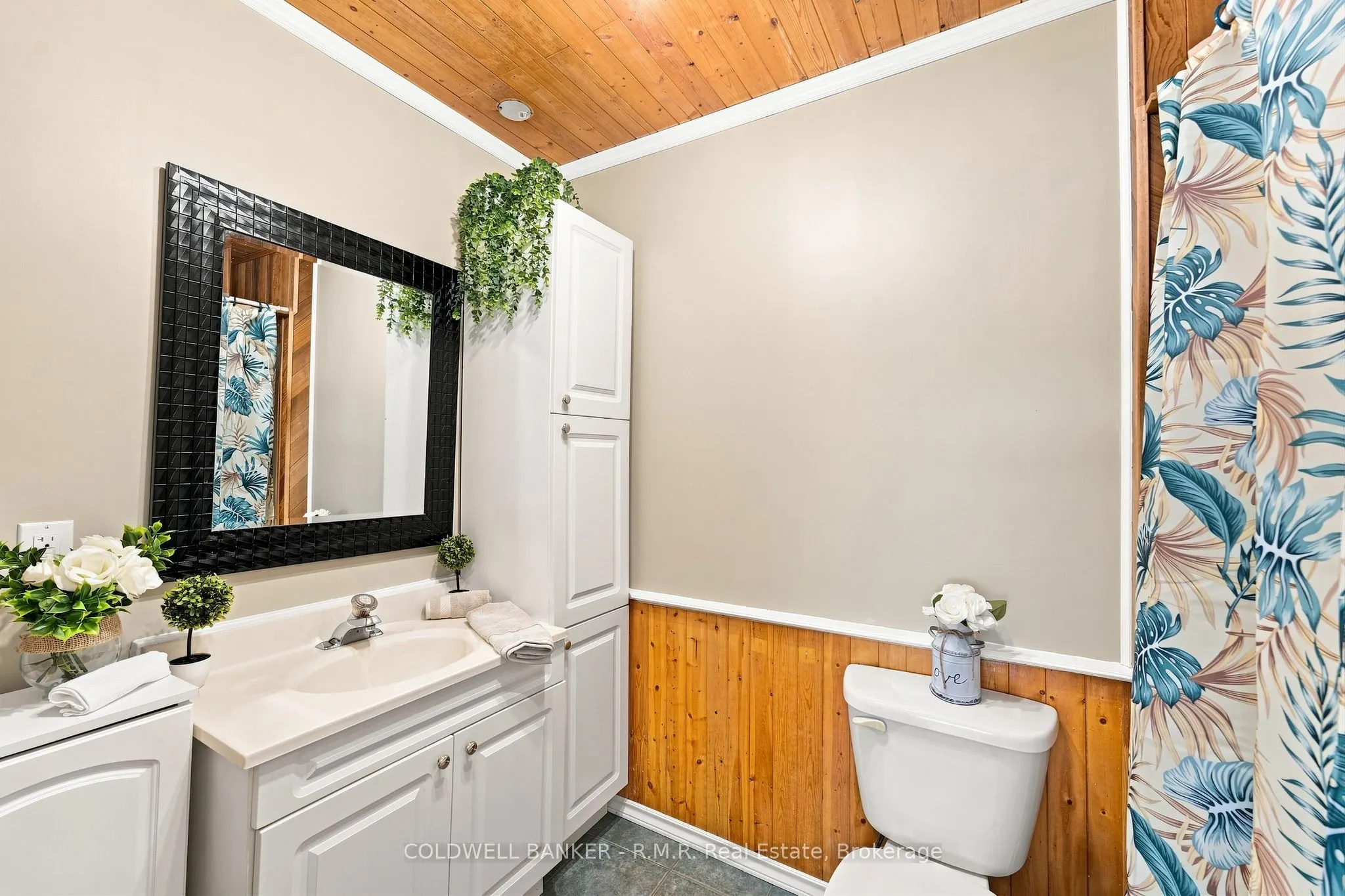 1695 Horseshoe Lake Road