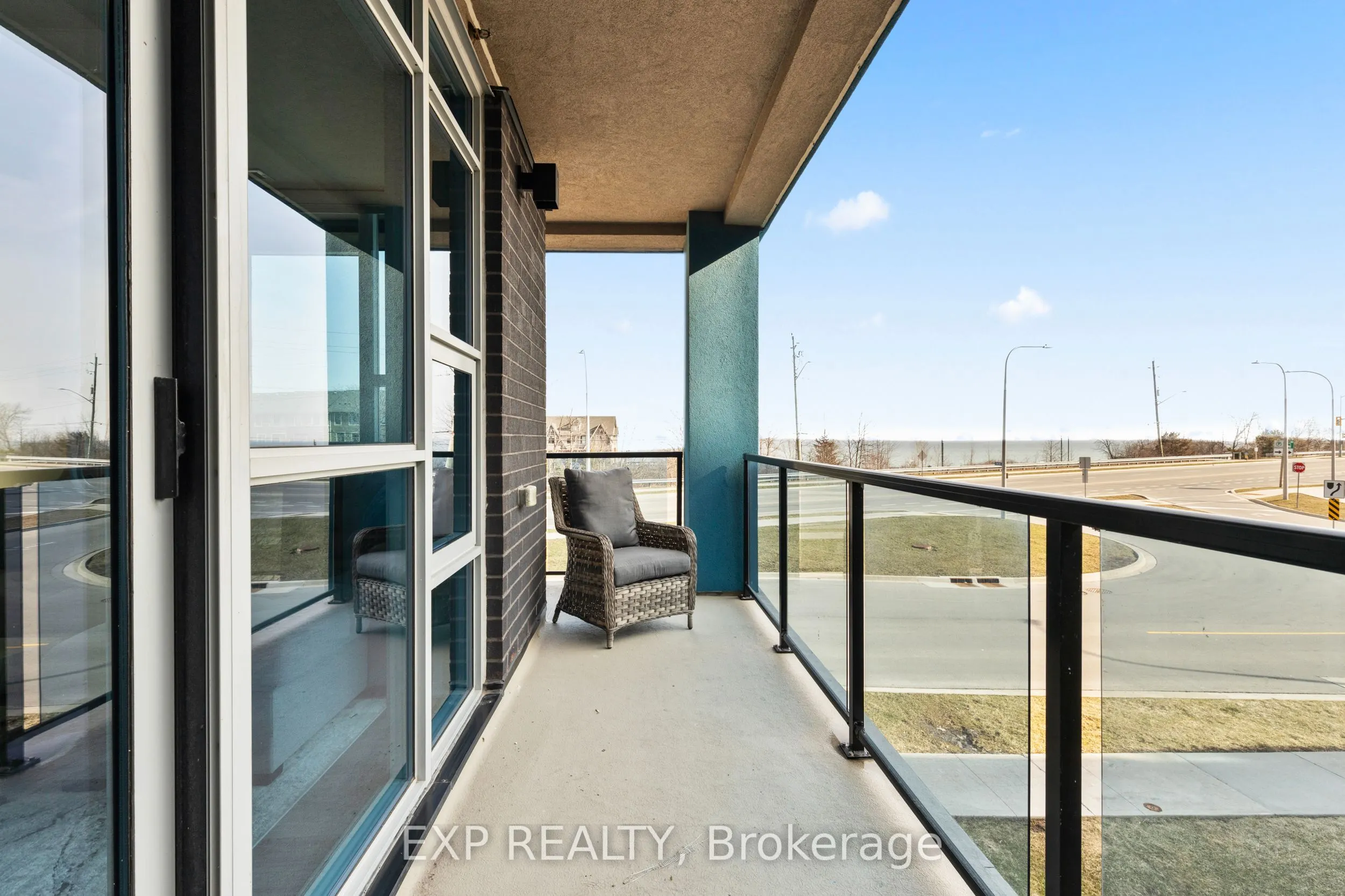 10 Concord Place #209