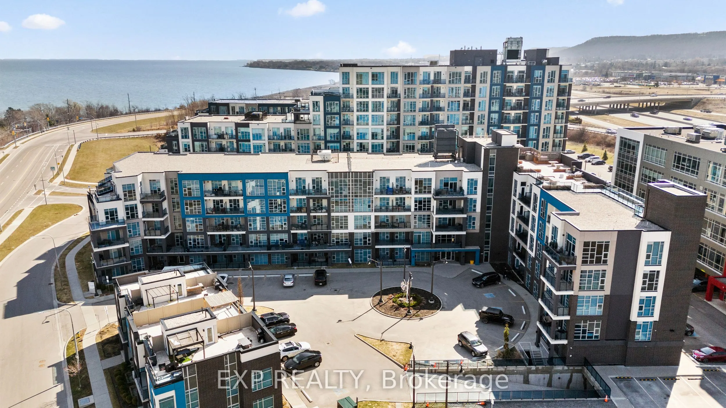 10 Concord Place #209