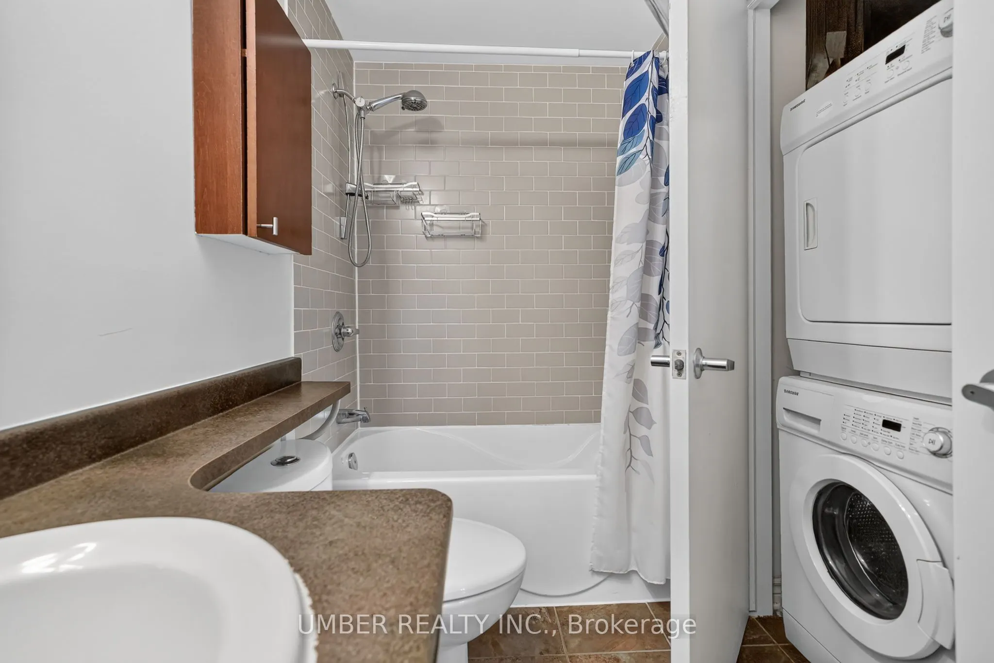 200 Rideau Street #2303