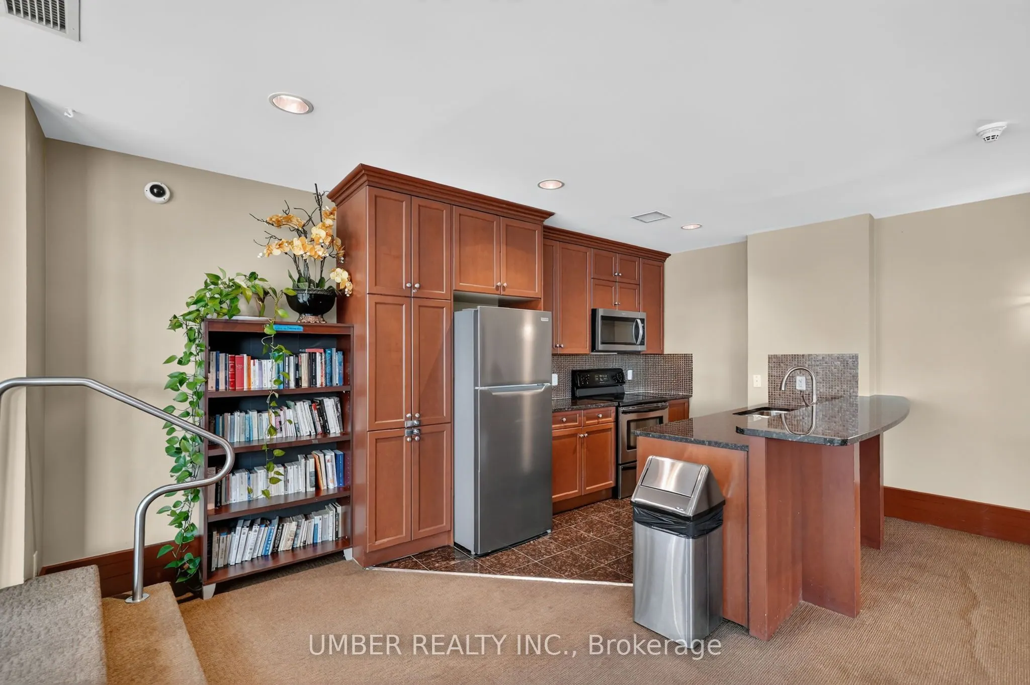 200 Rideau Street #2303