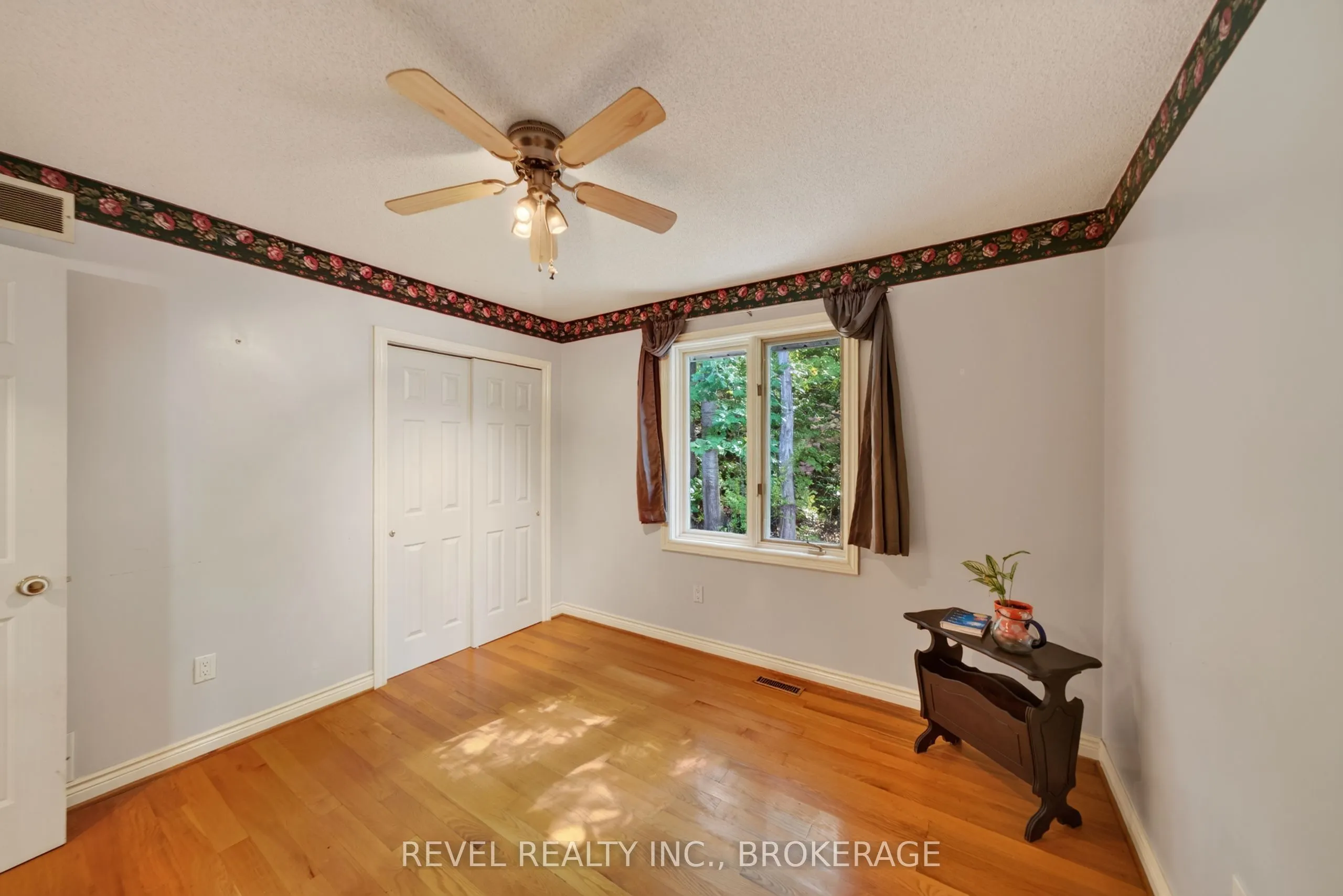 5383 Rideau Road