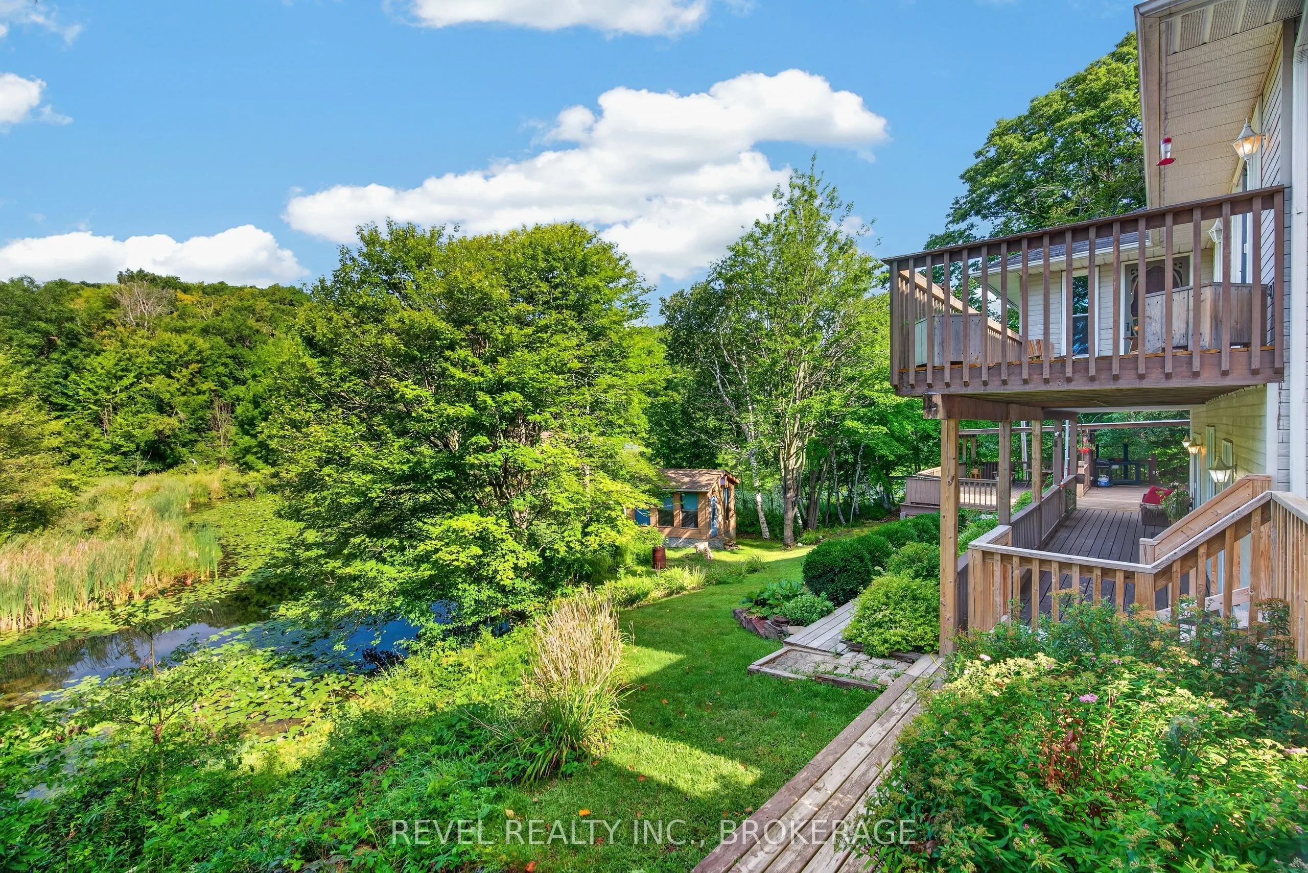 5383 Rideau Road