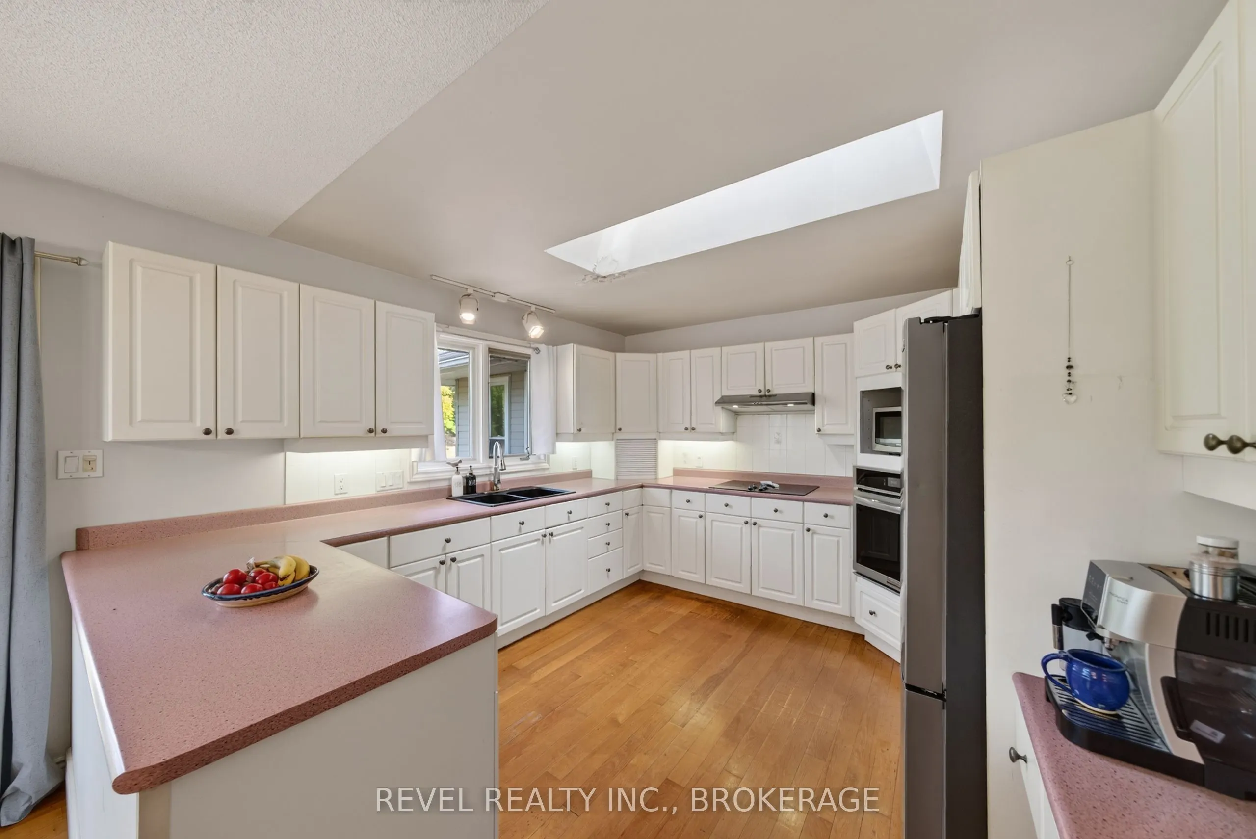 5383 Rideau Road